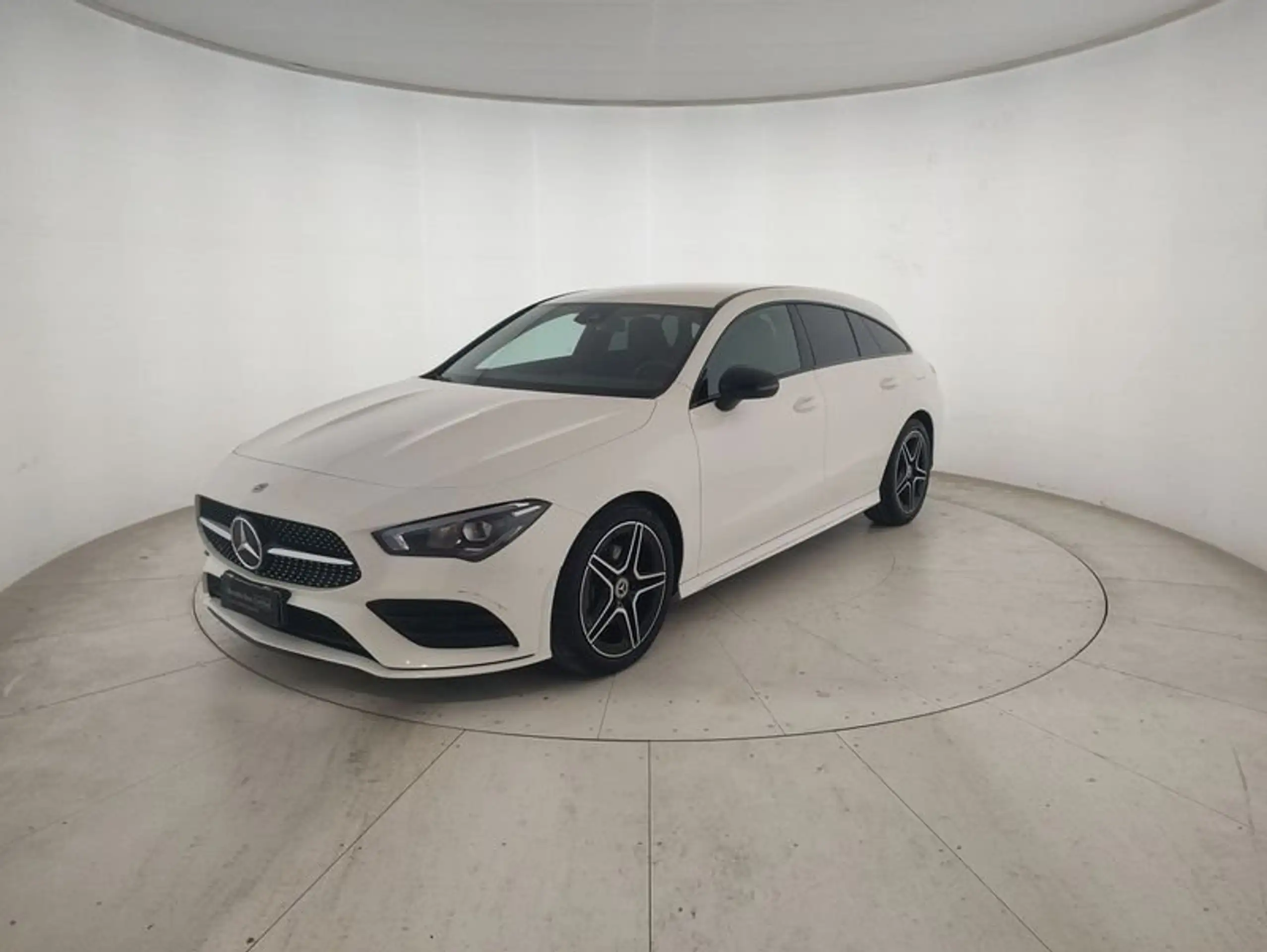 Mercedes-Benz - CLA 180