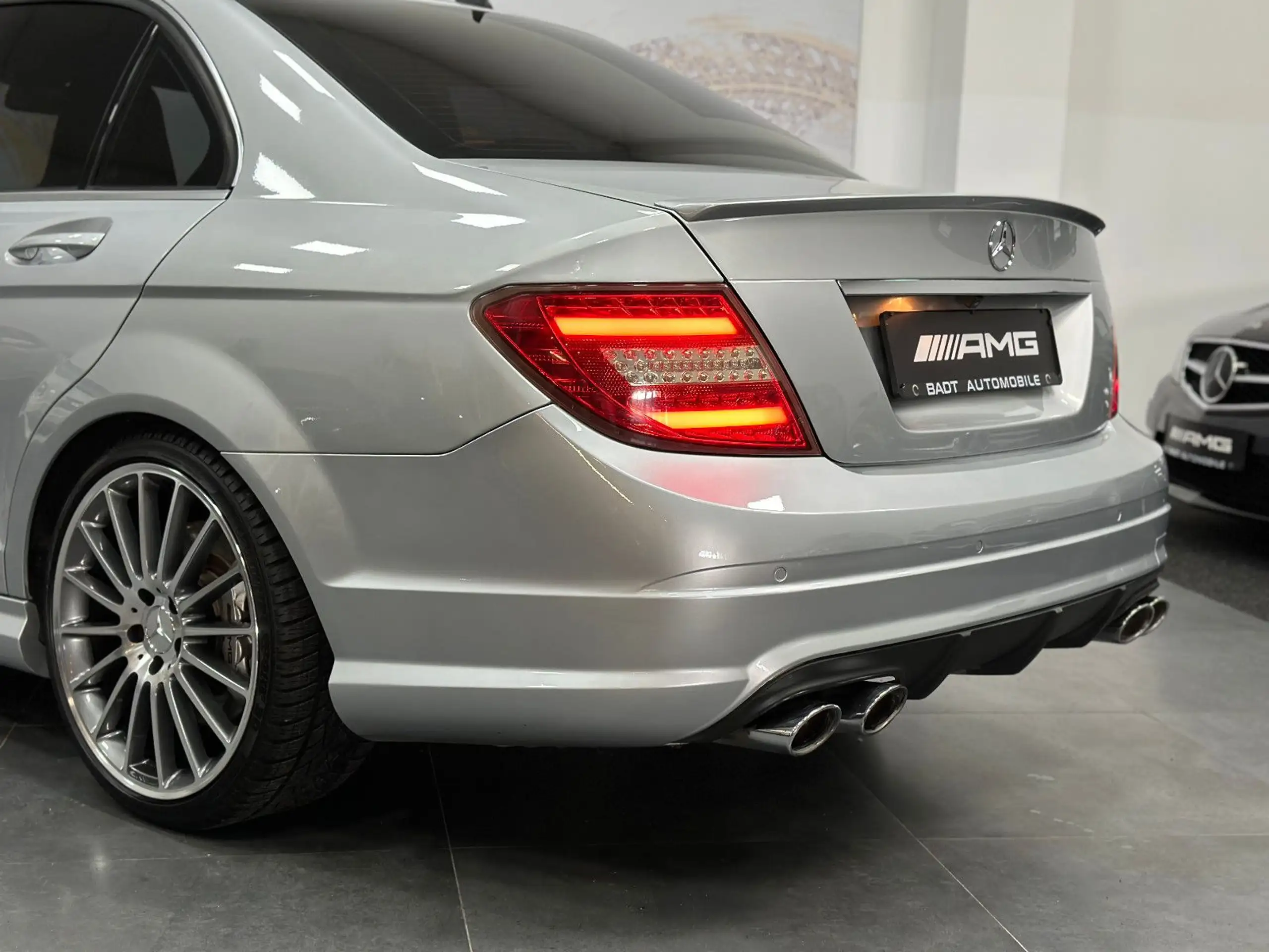 Mercedes-Benz - C 63 AMG