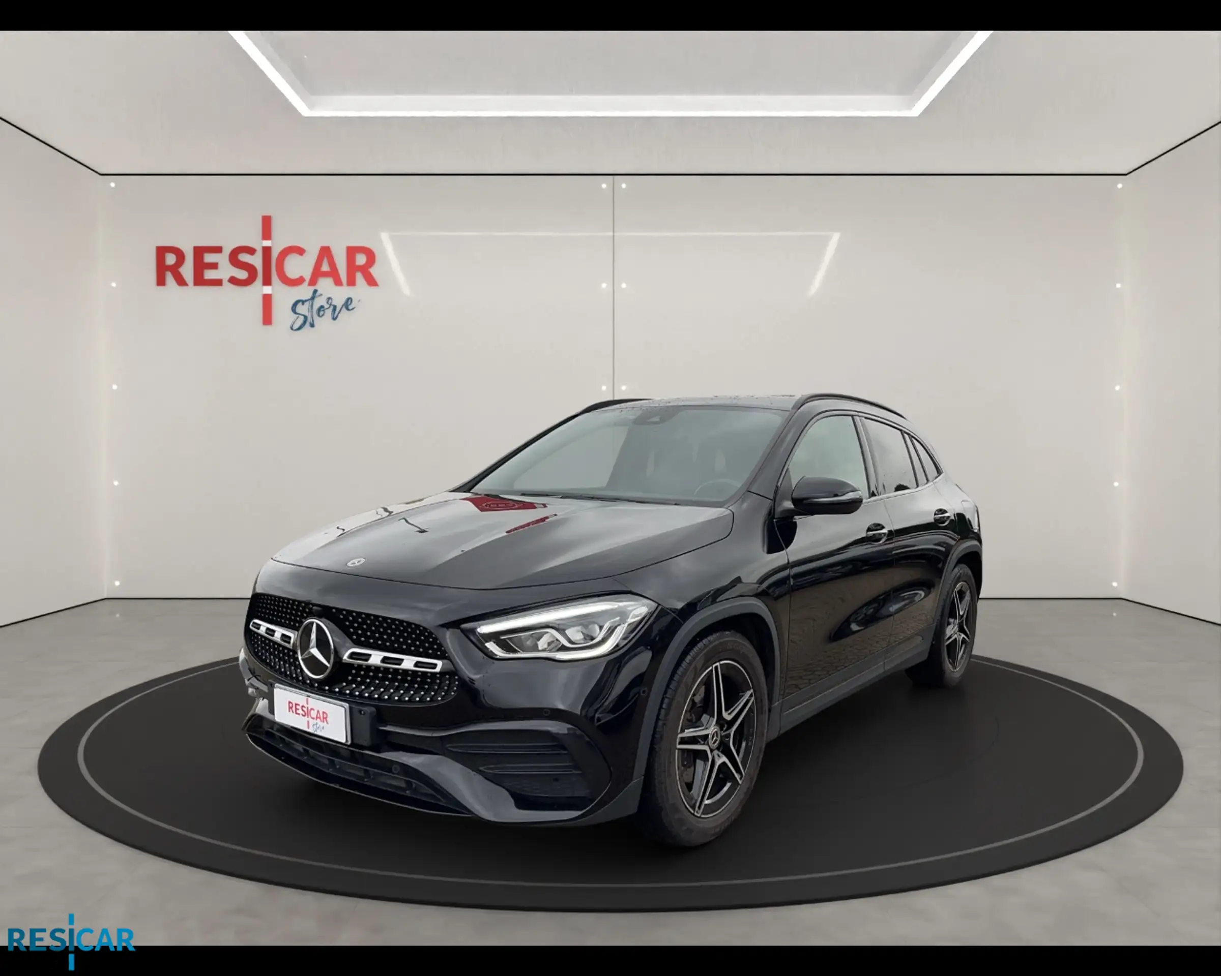 Mercedes-Benz - GLA 180