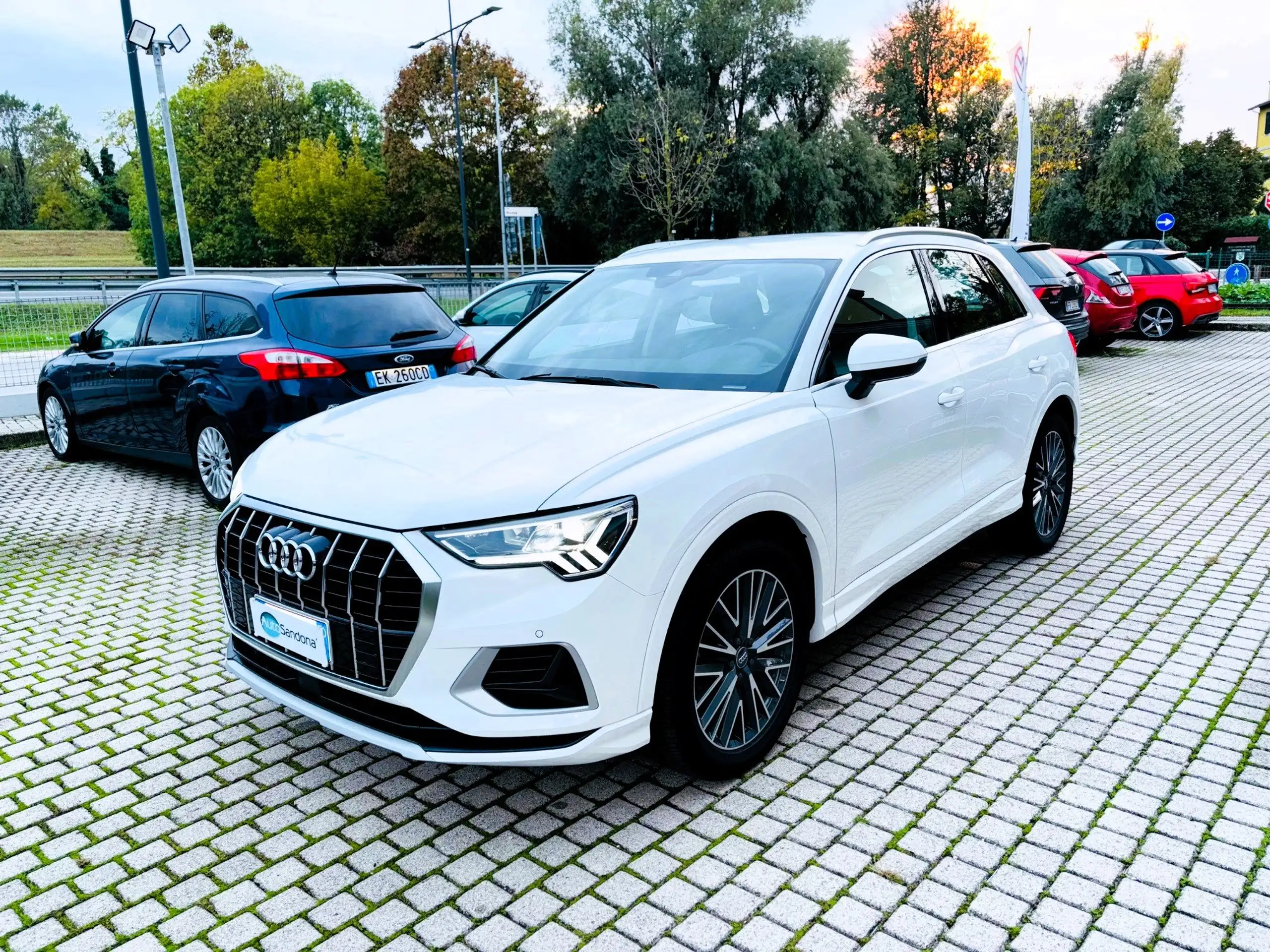 Audi - Q3