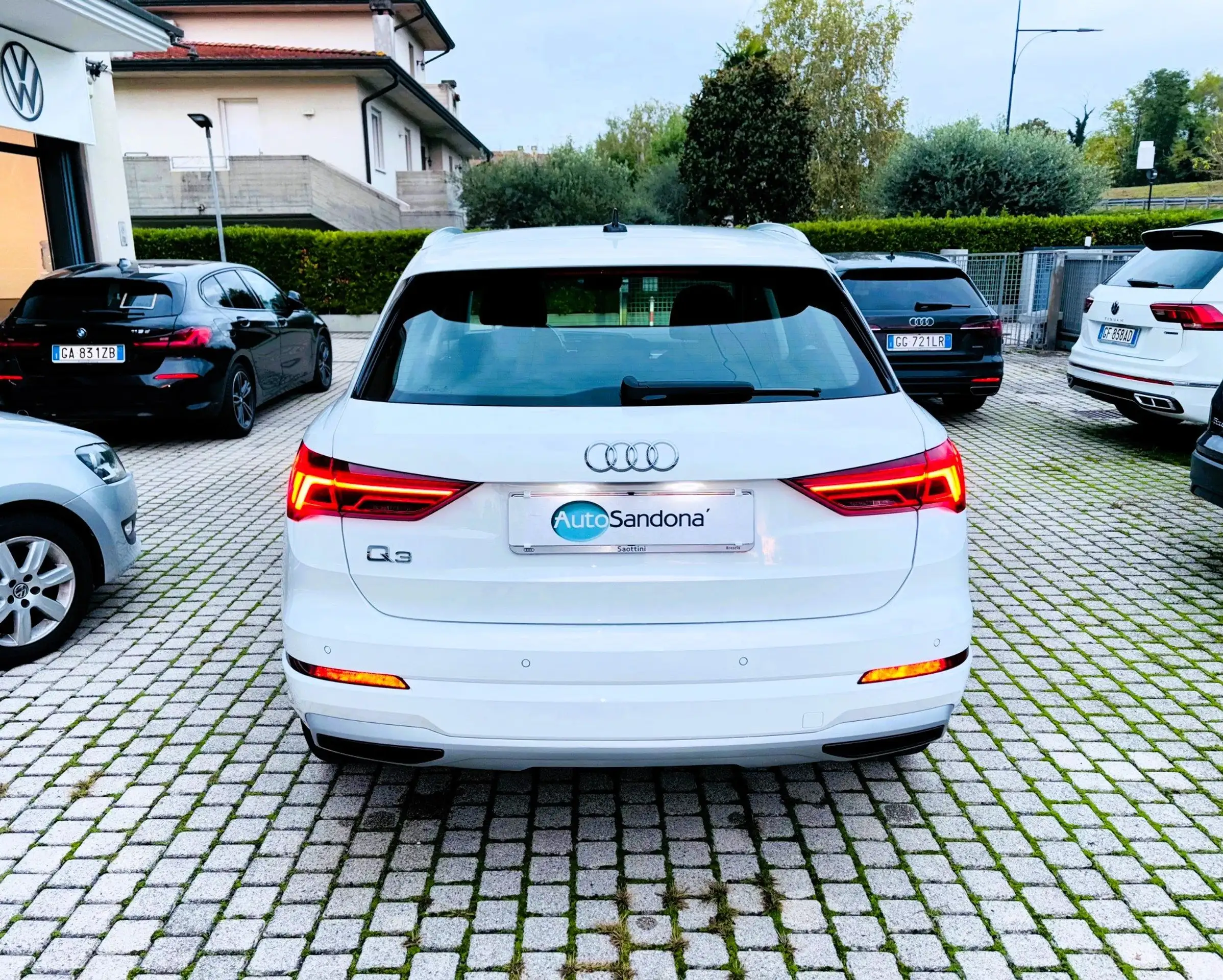 Audi - Q3