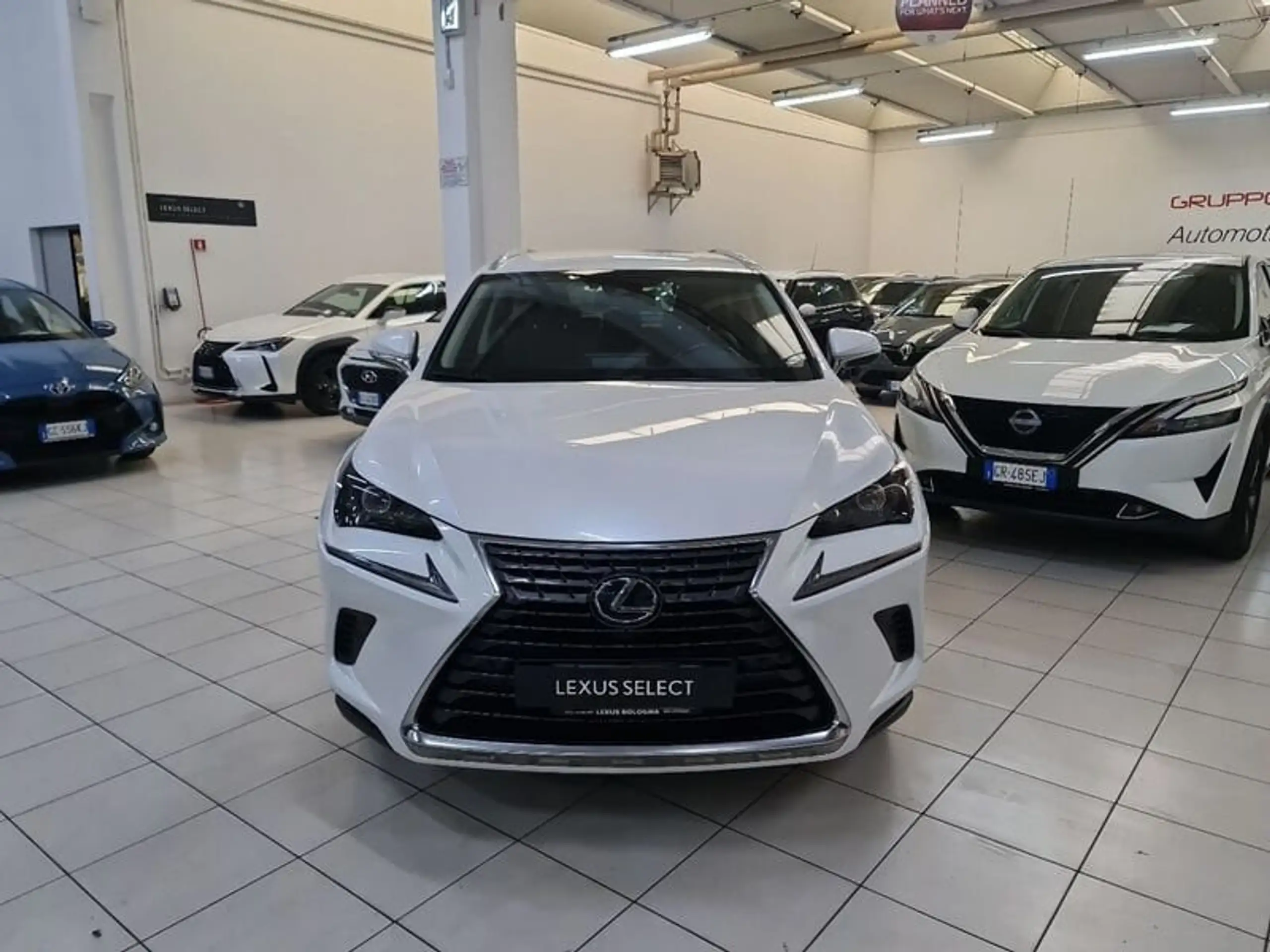 Lexus - NX 300