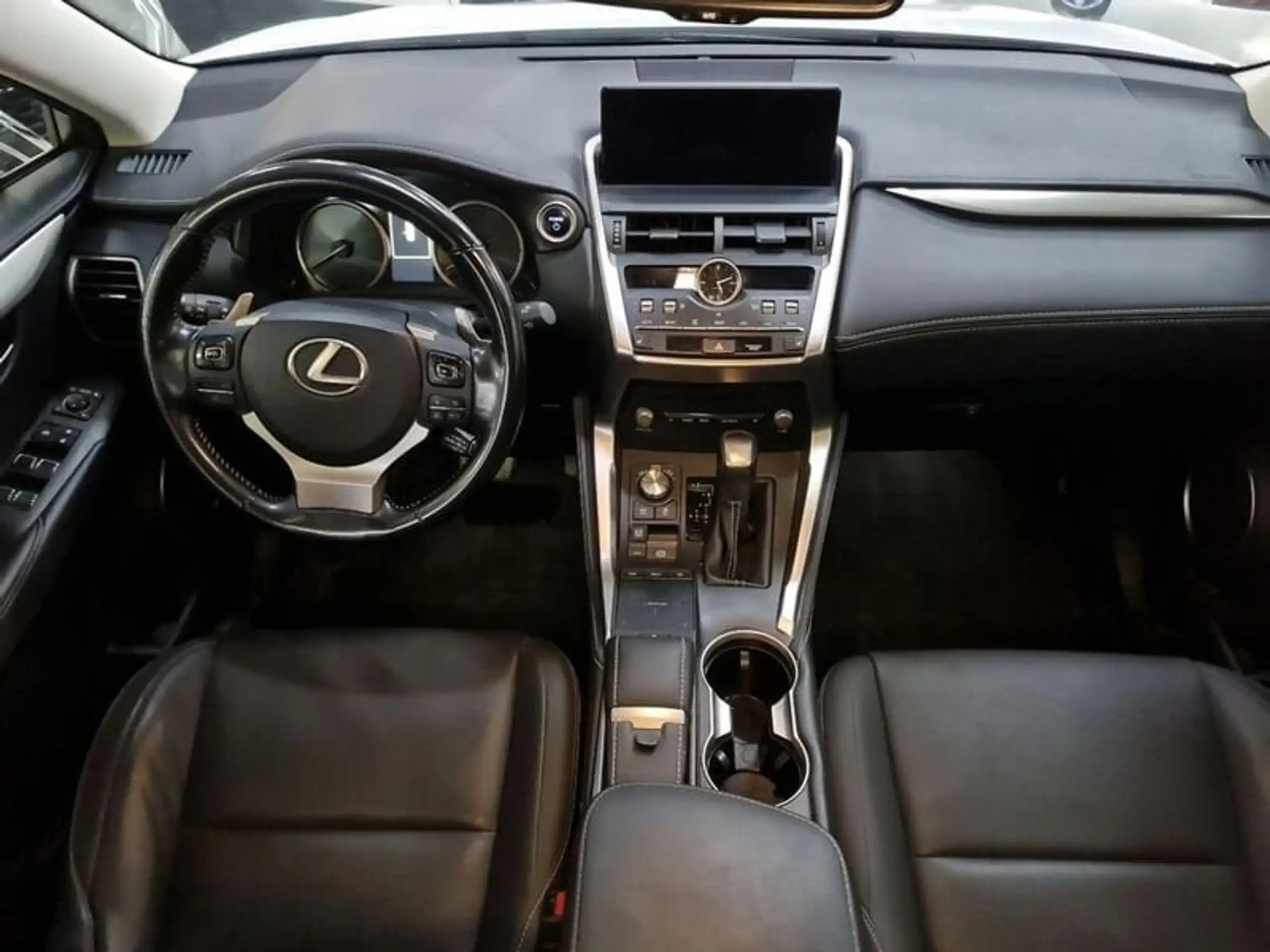 Lexus - NX 300