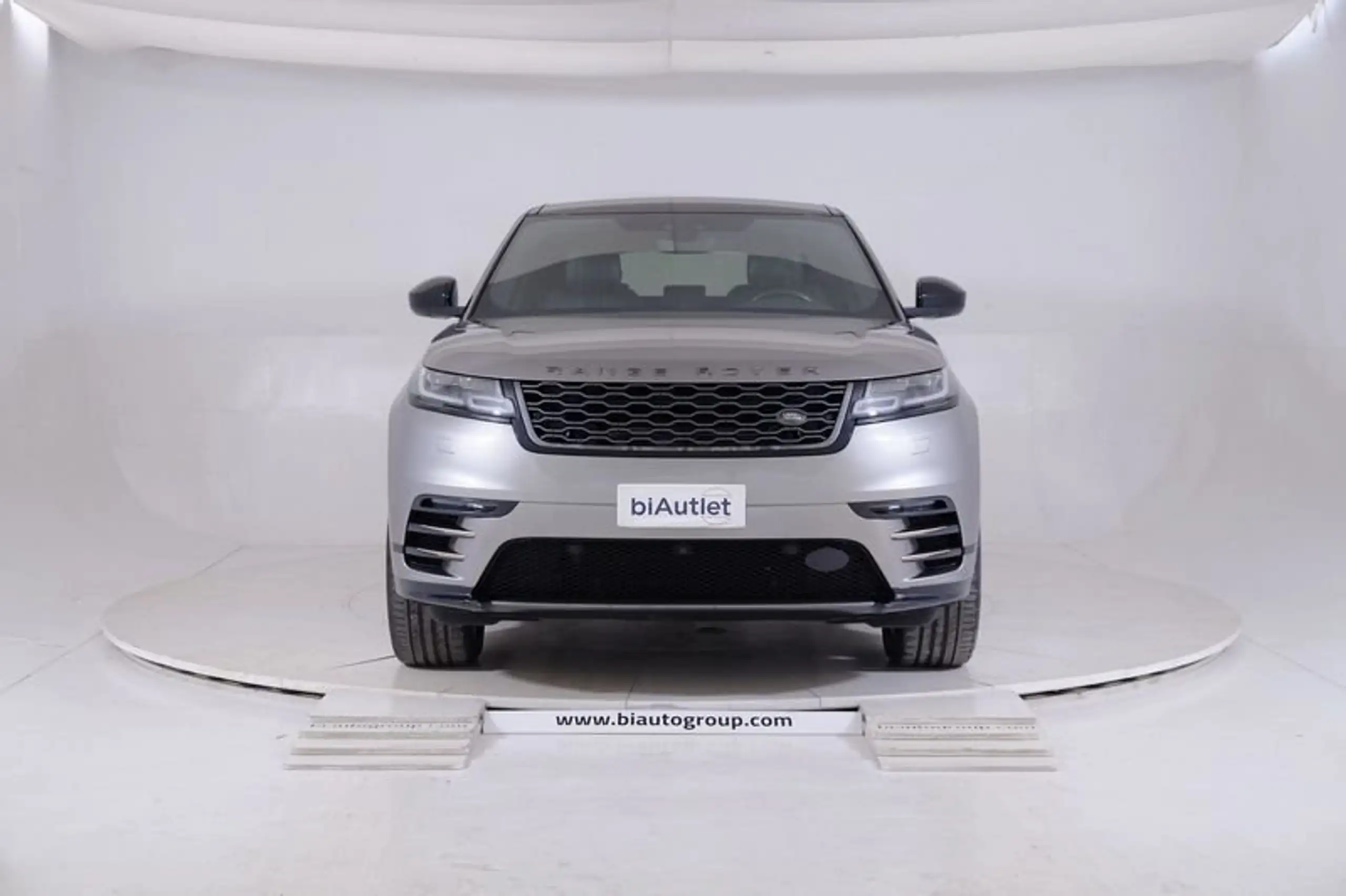 Land Rover - Range Rover Velar