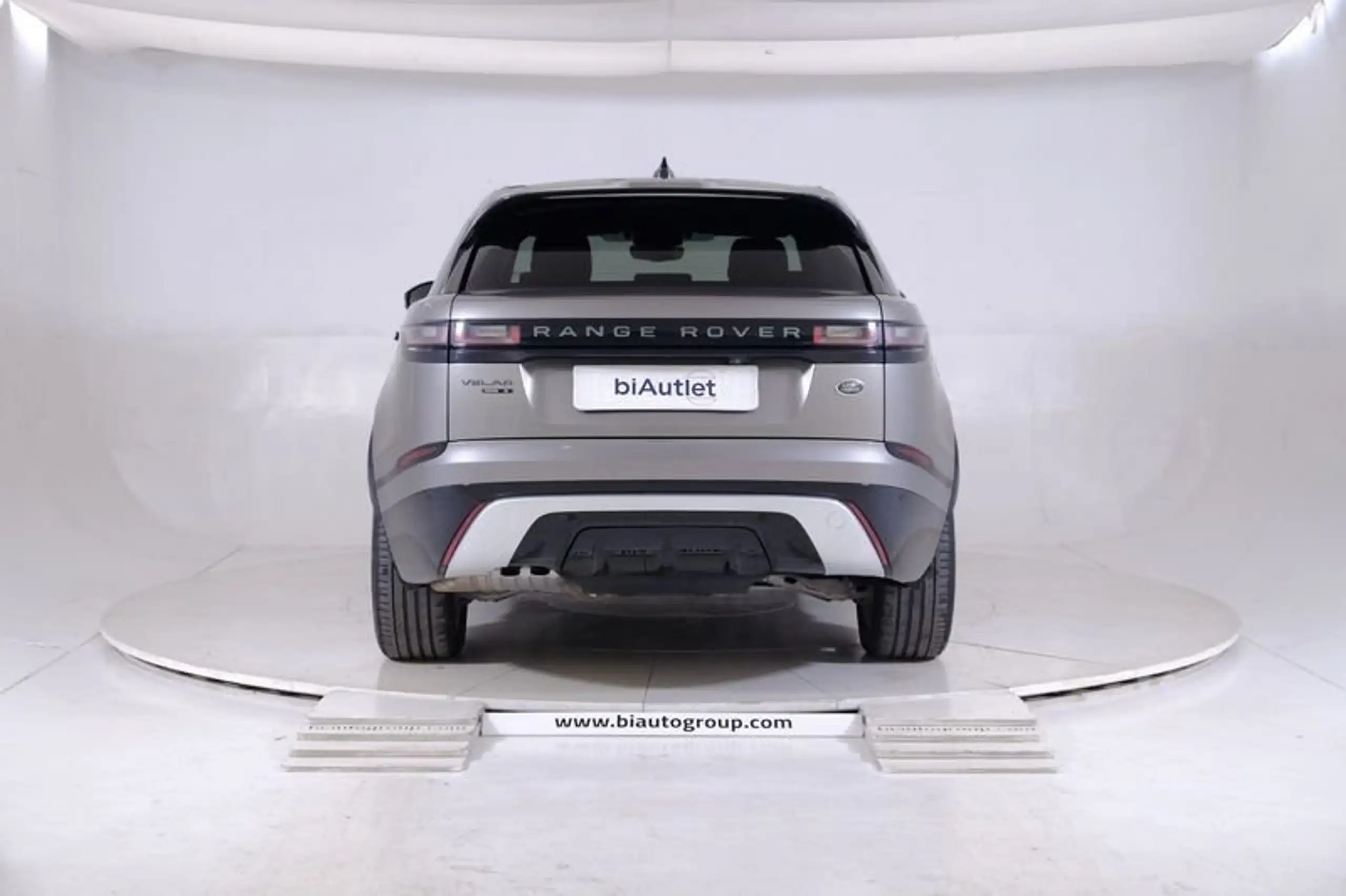 Land Rover - Range Rover Velar