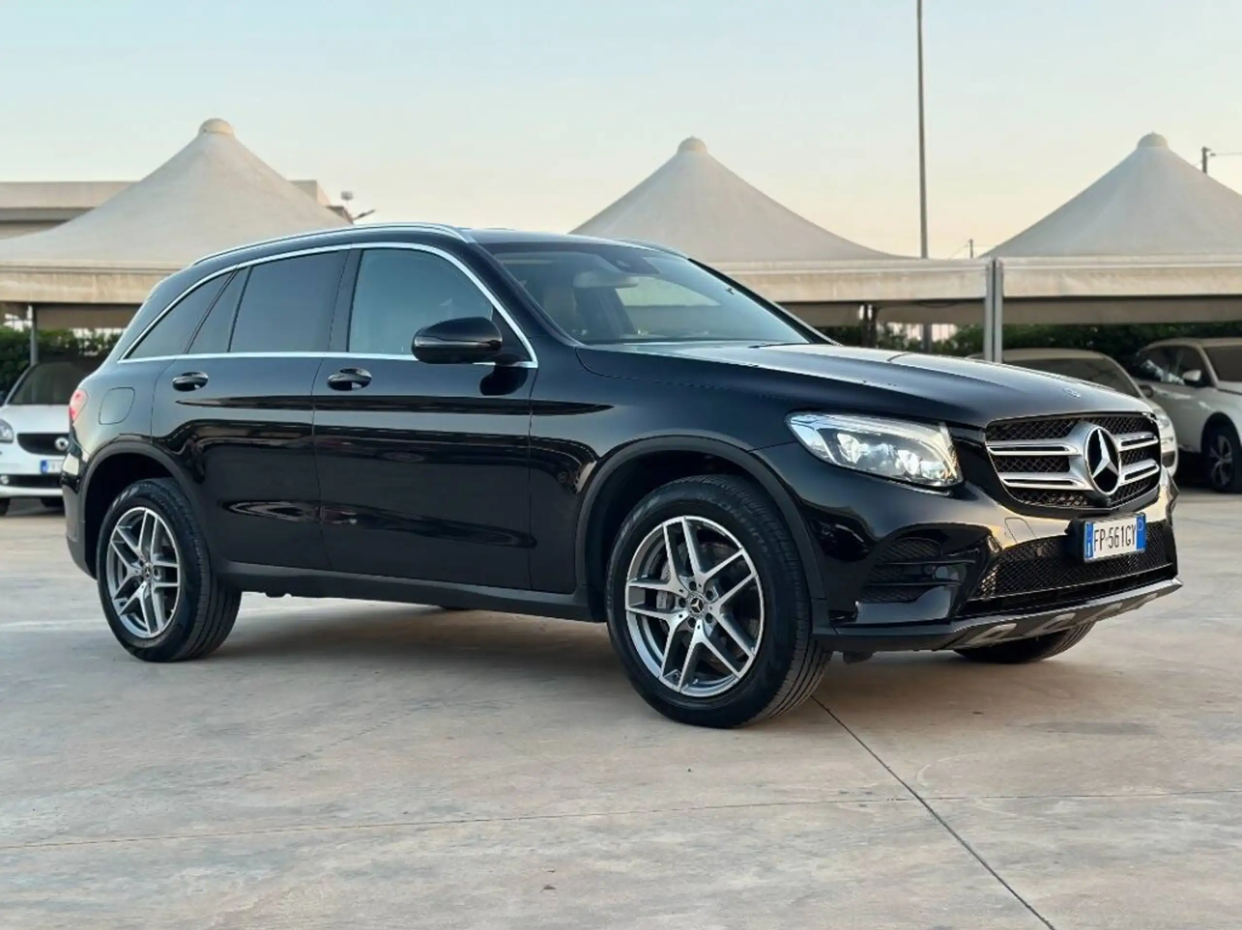 Mercedes-Benz - GLC 250