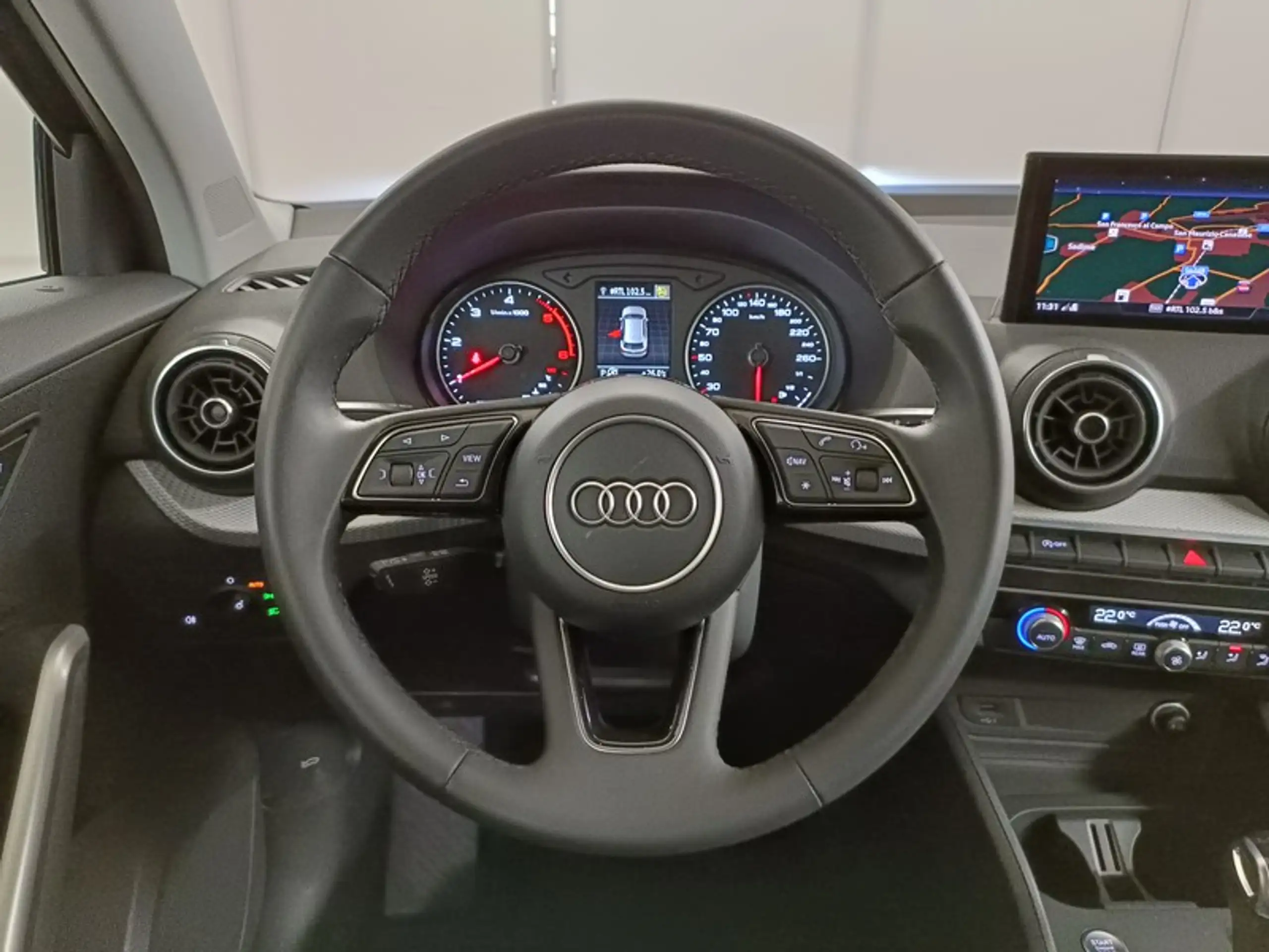 Audi - Q2