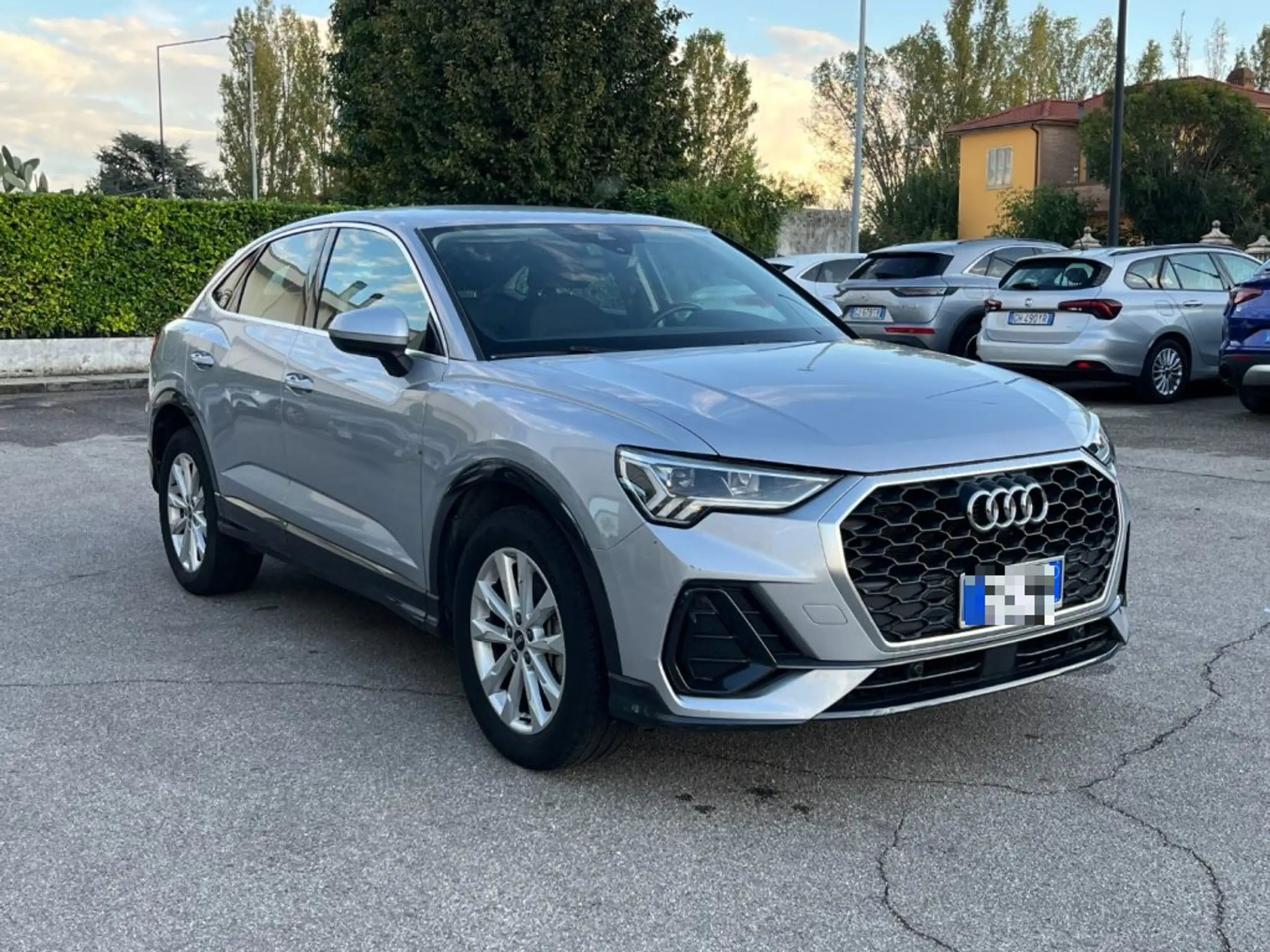 Audi - Q3