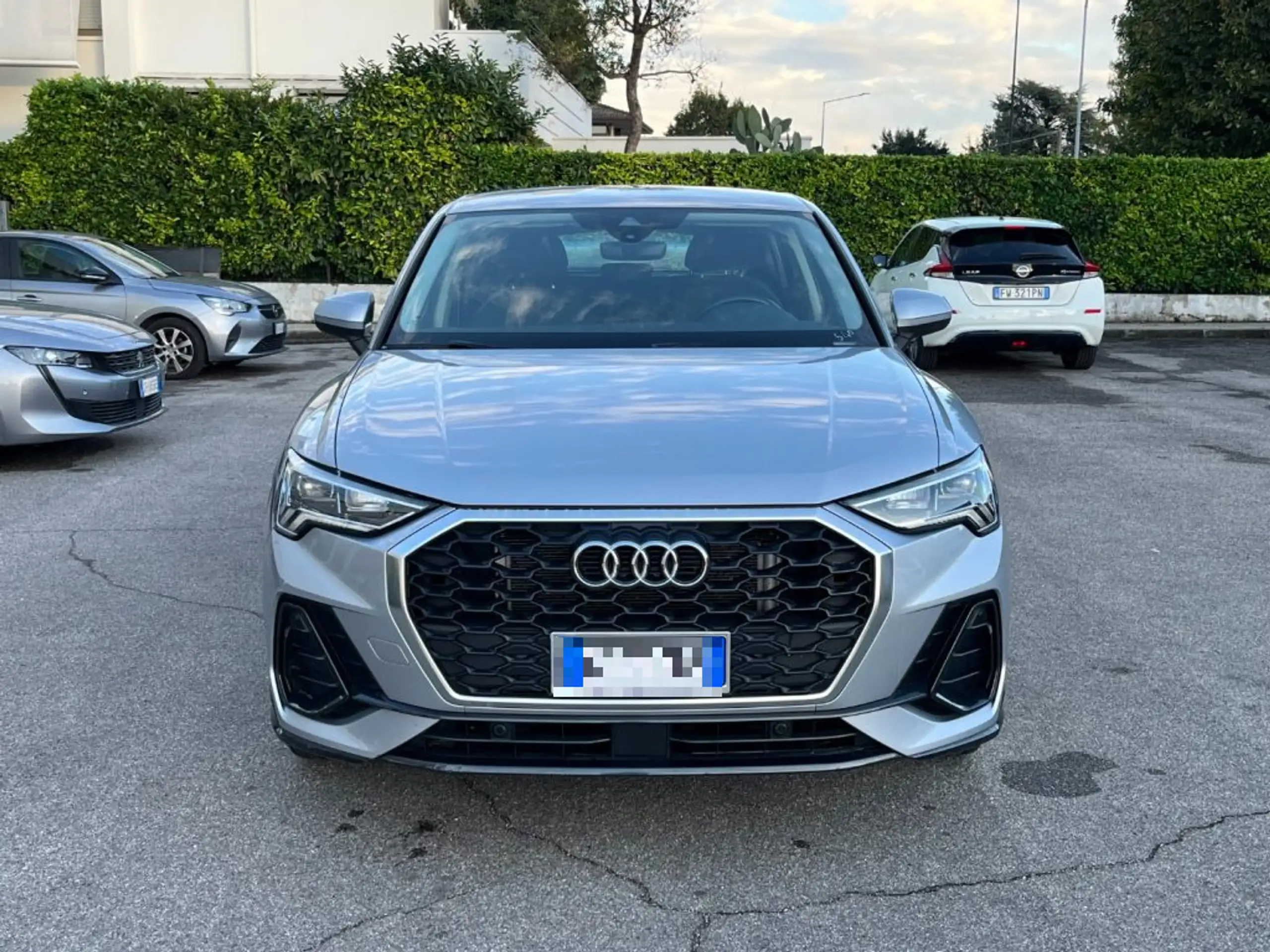 Audi - Q3