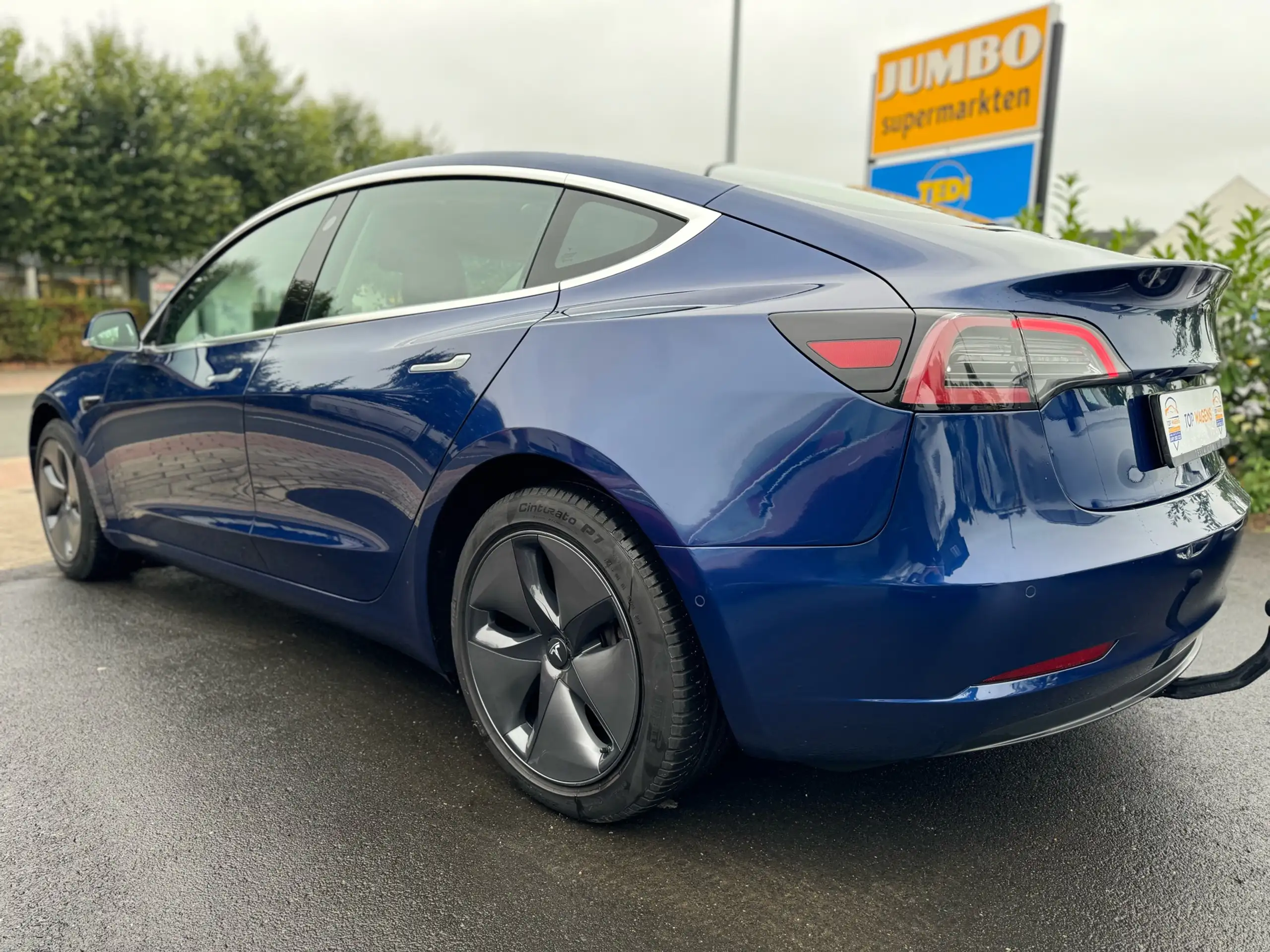 Tesla - Model 3