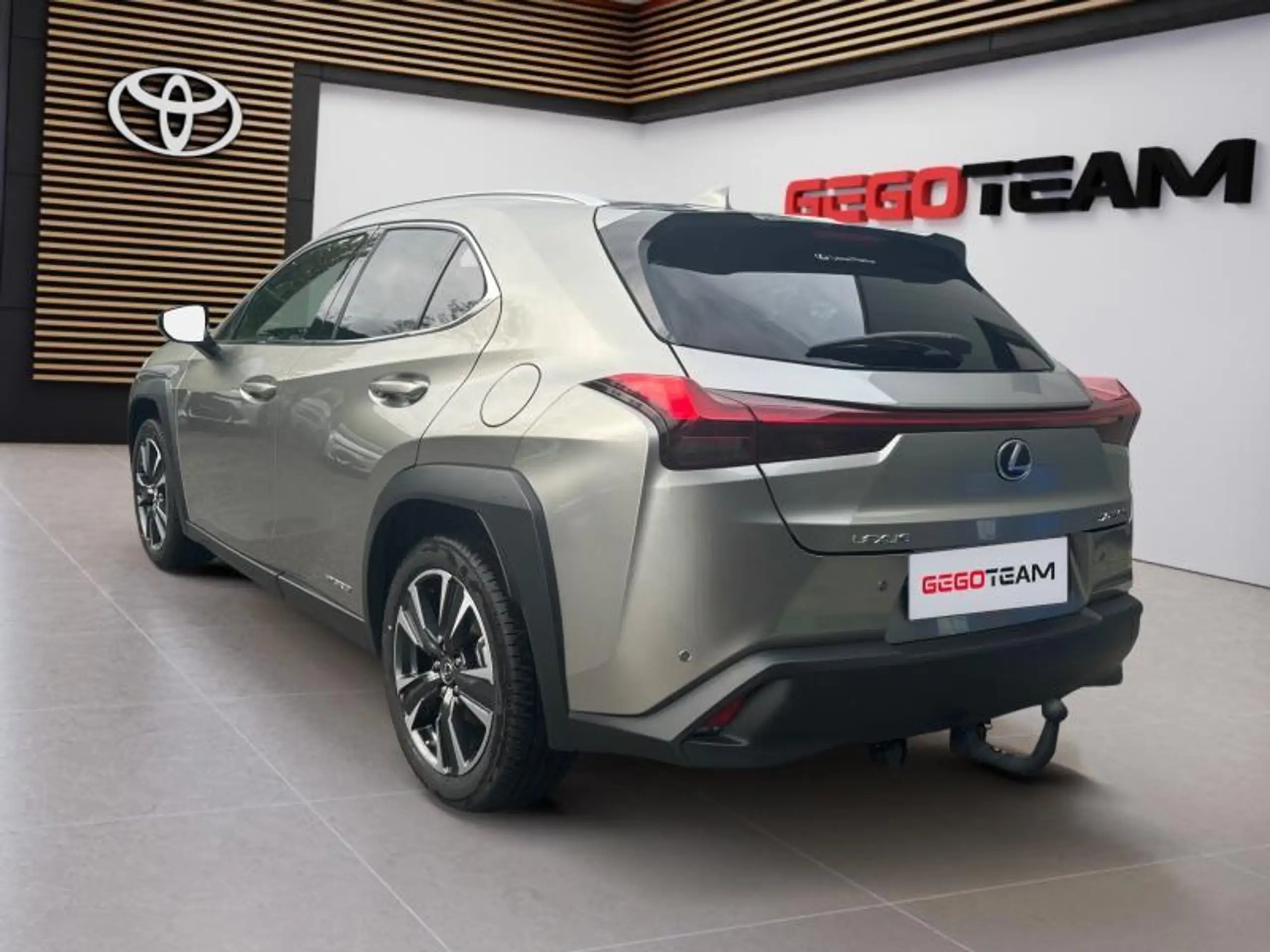 Lexus - UX 250h