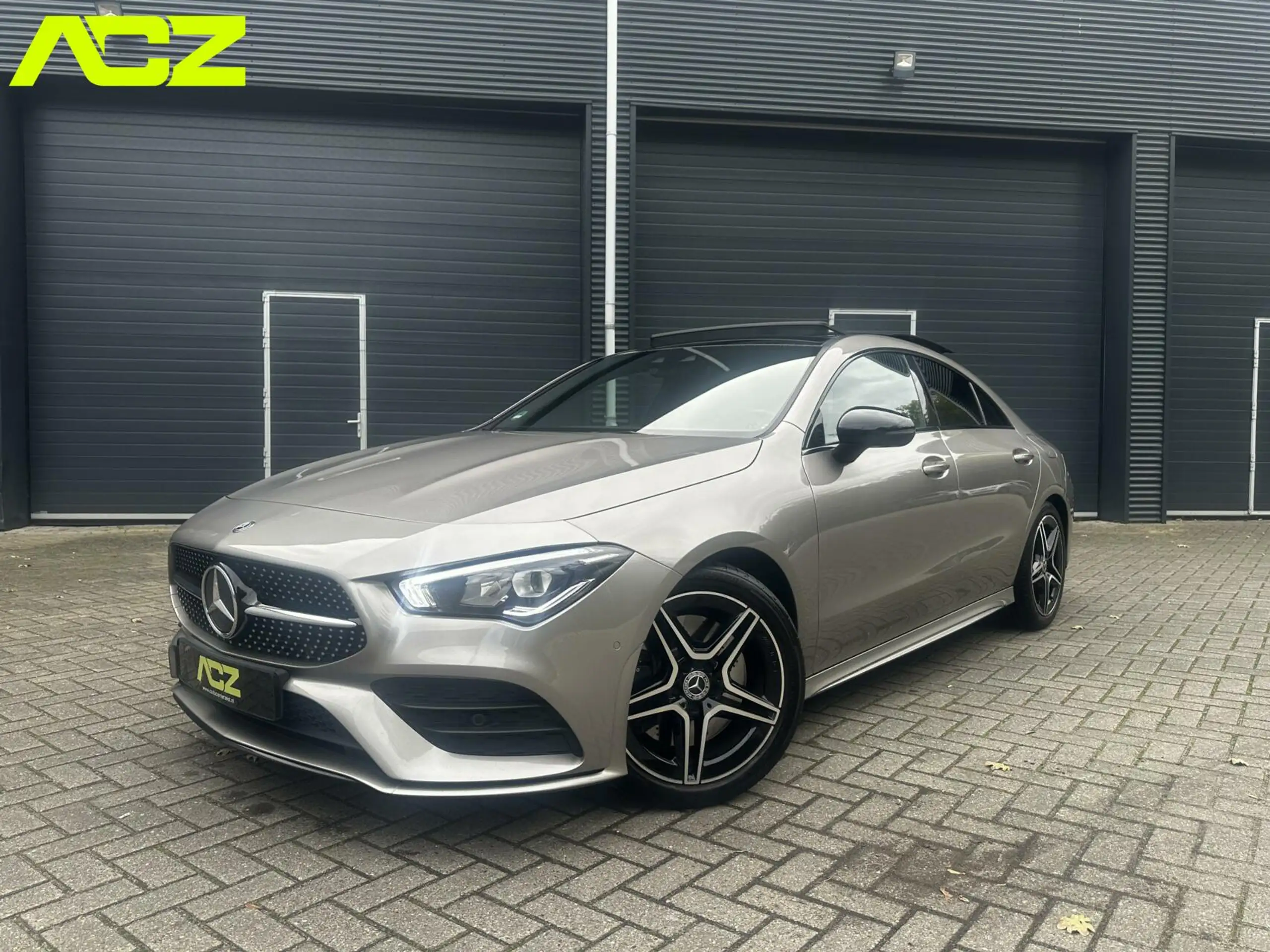 Mercedes-Benz - CLA 220