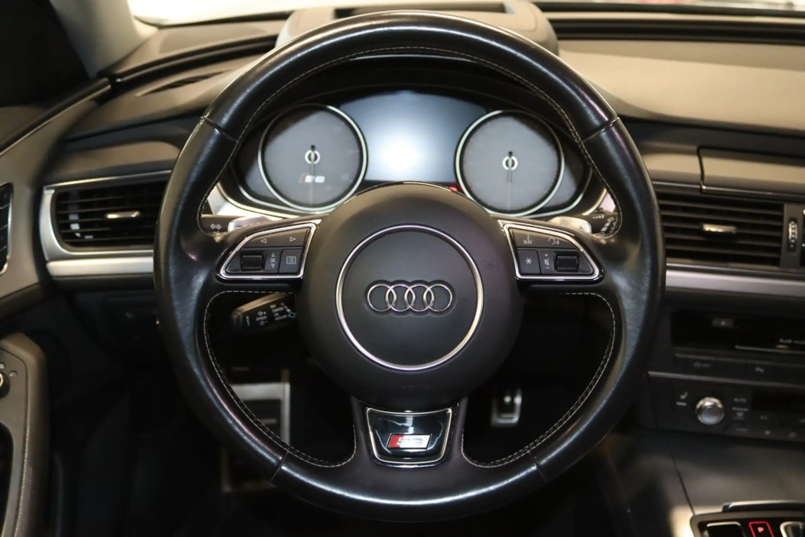 Audi - S6