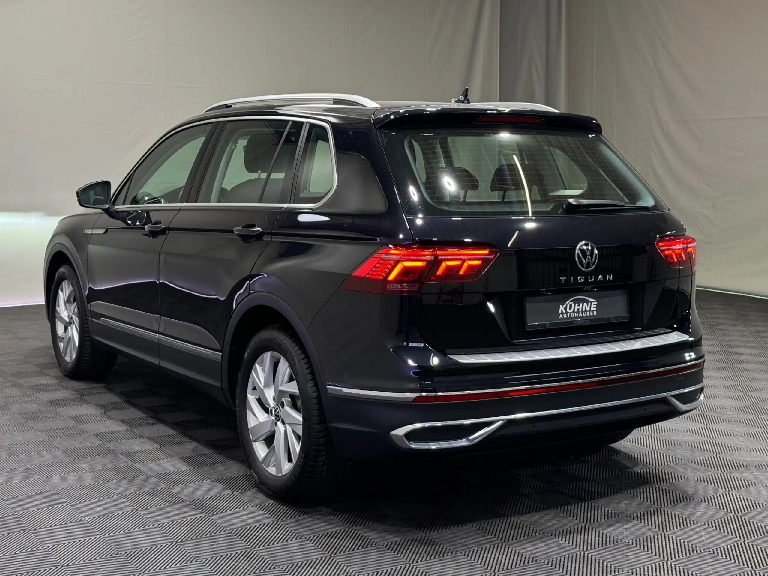 Volkswagen - Tiguan