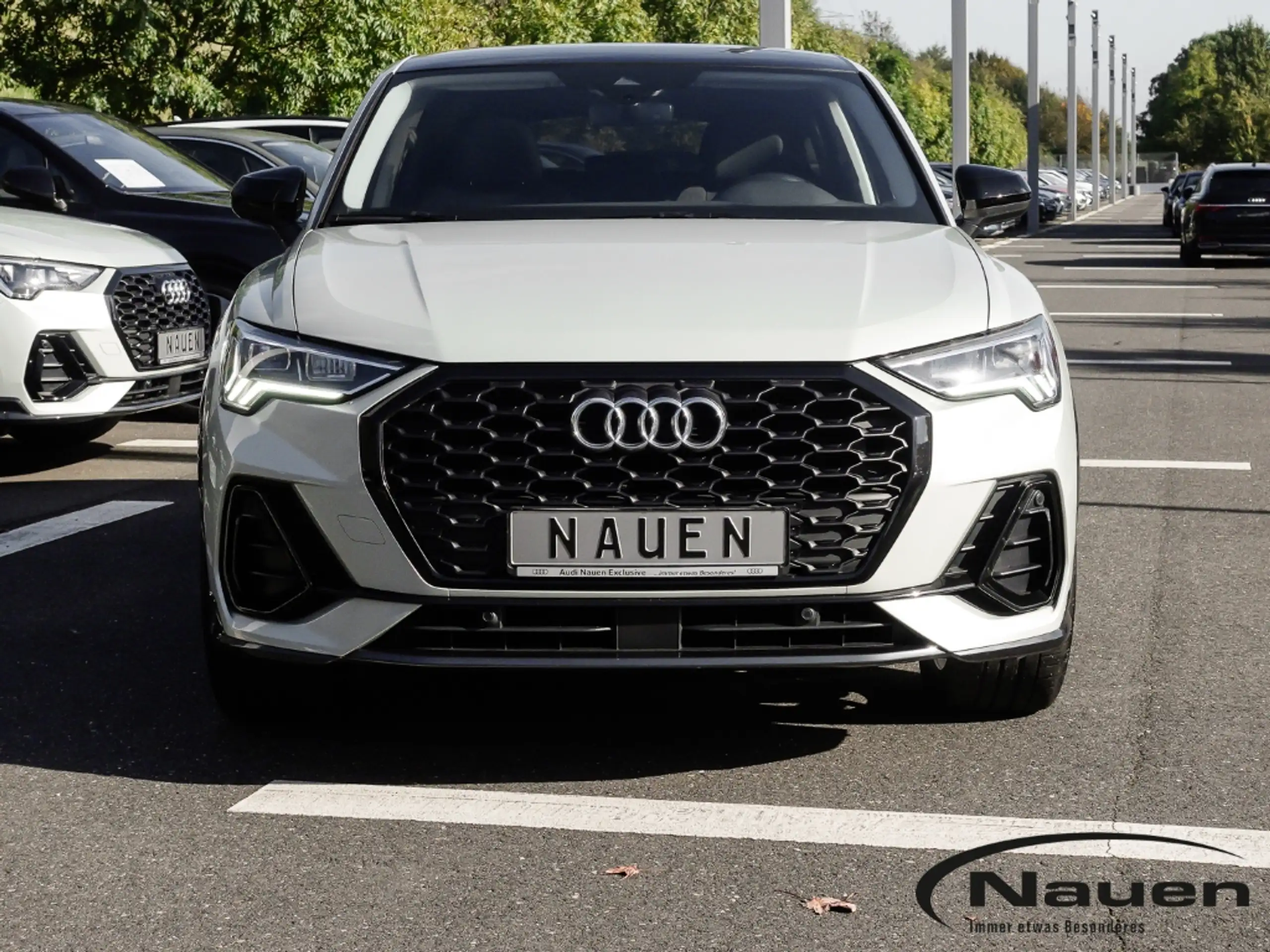 Audi - Q3