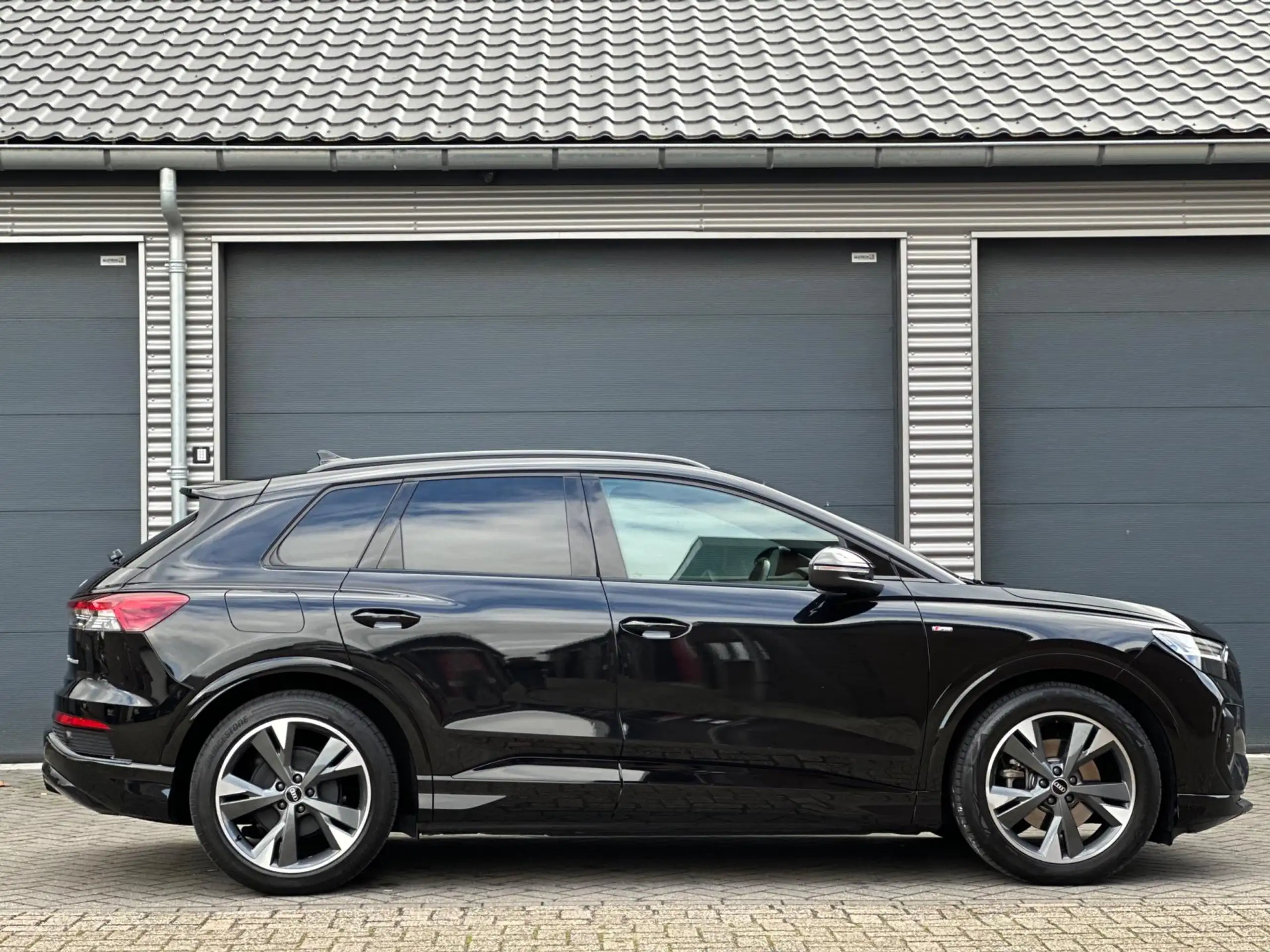 Audi - Q4 e-tron