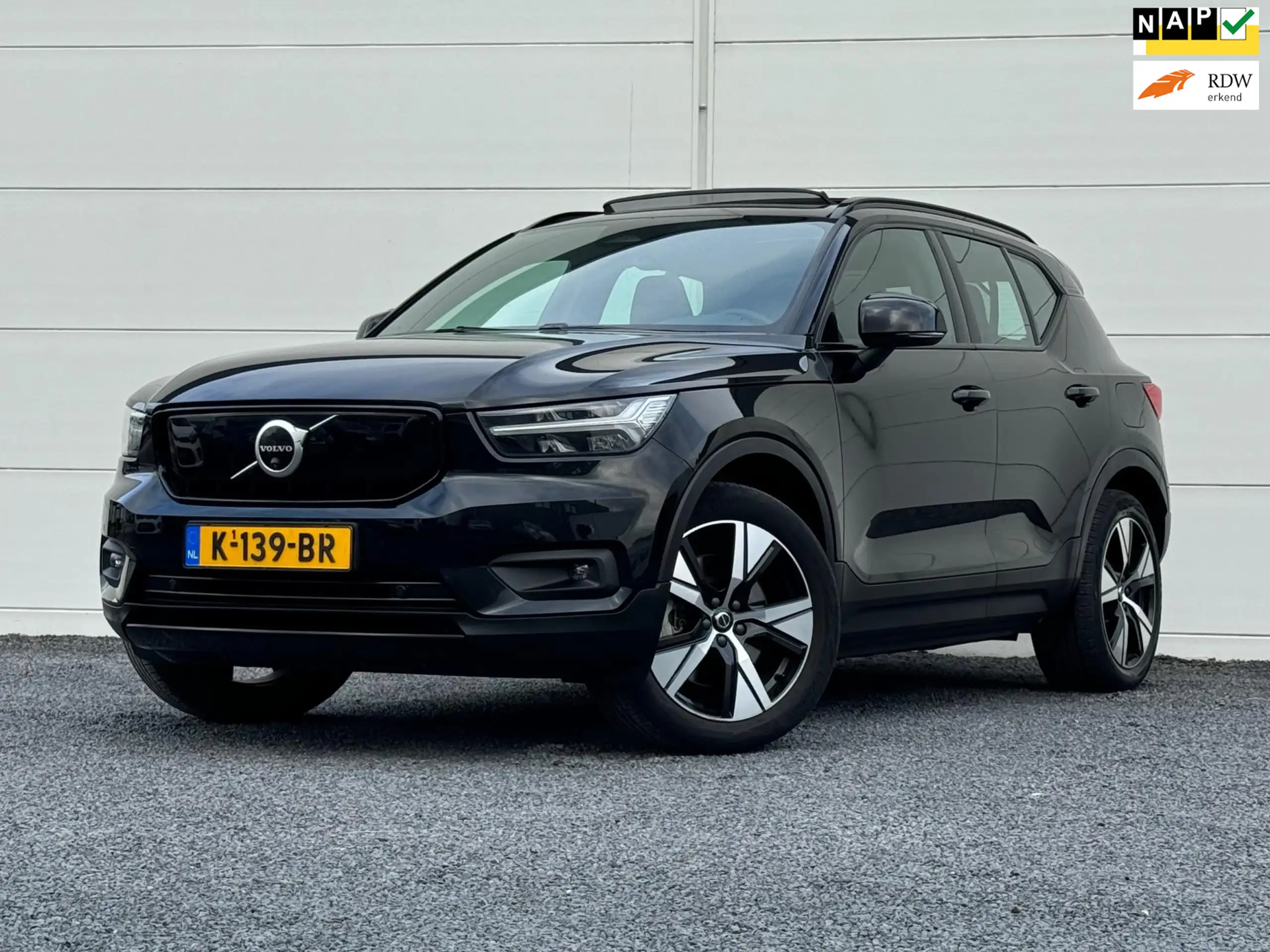 Volvo - XC40