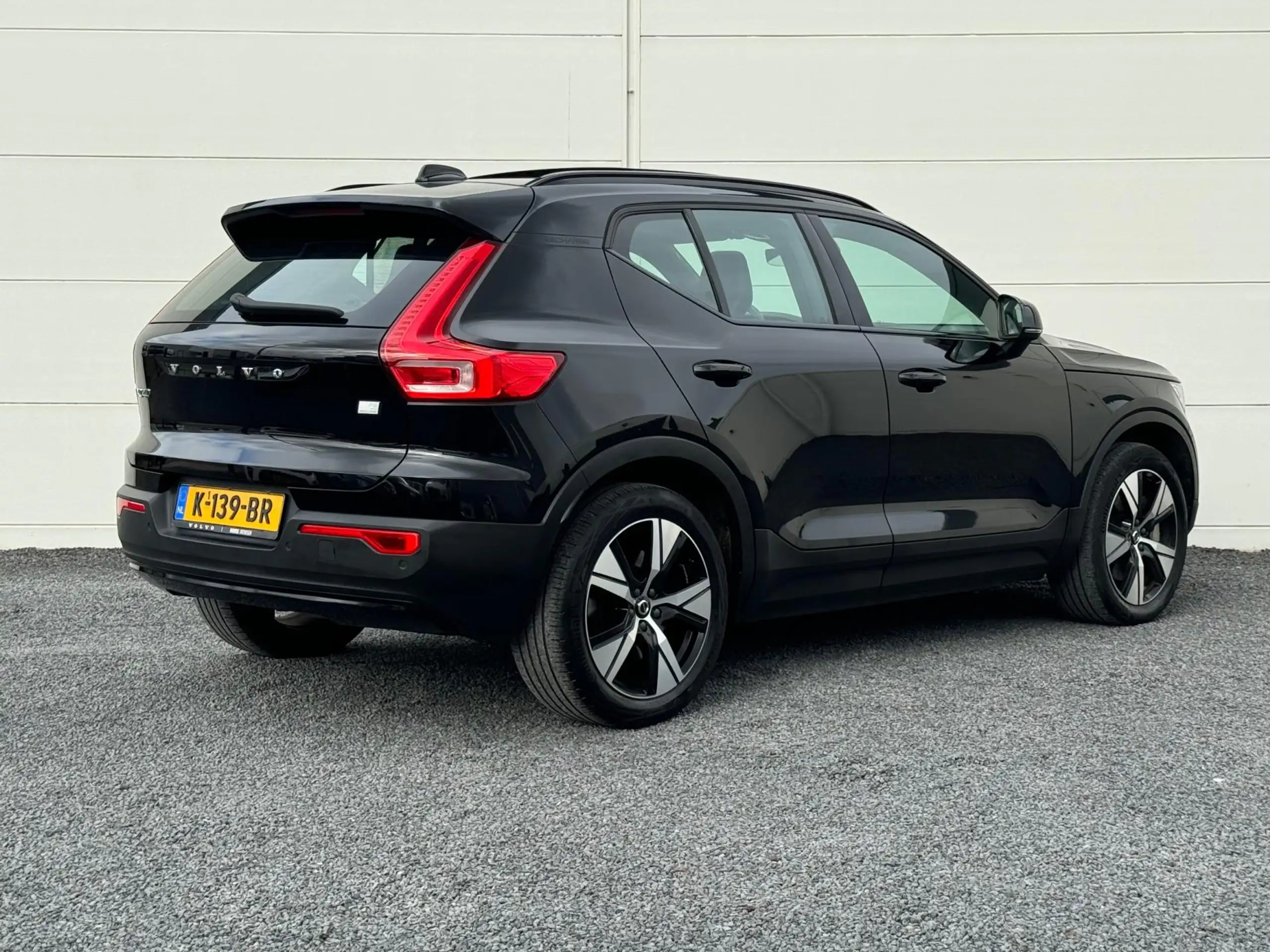 Volvo - XC40