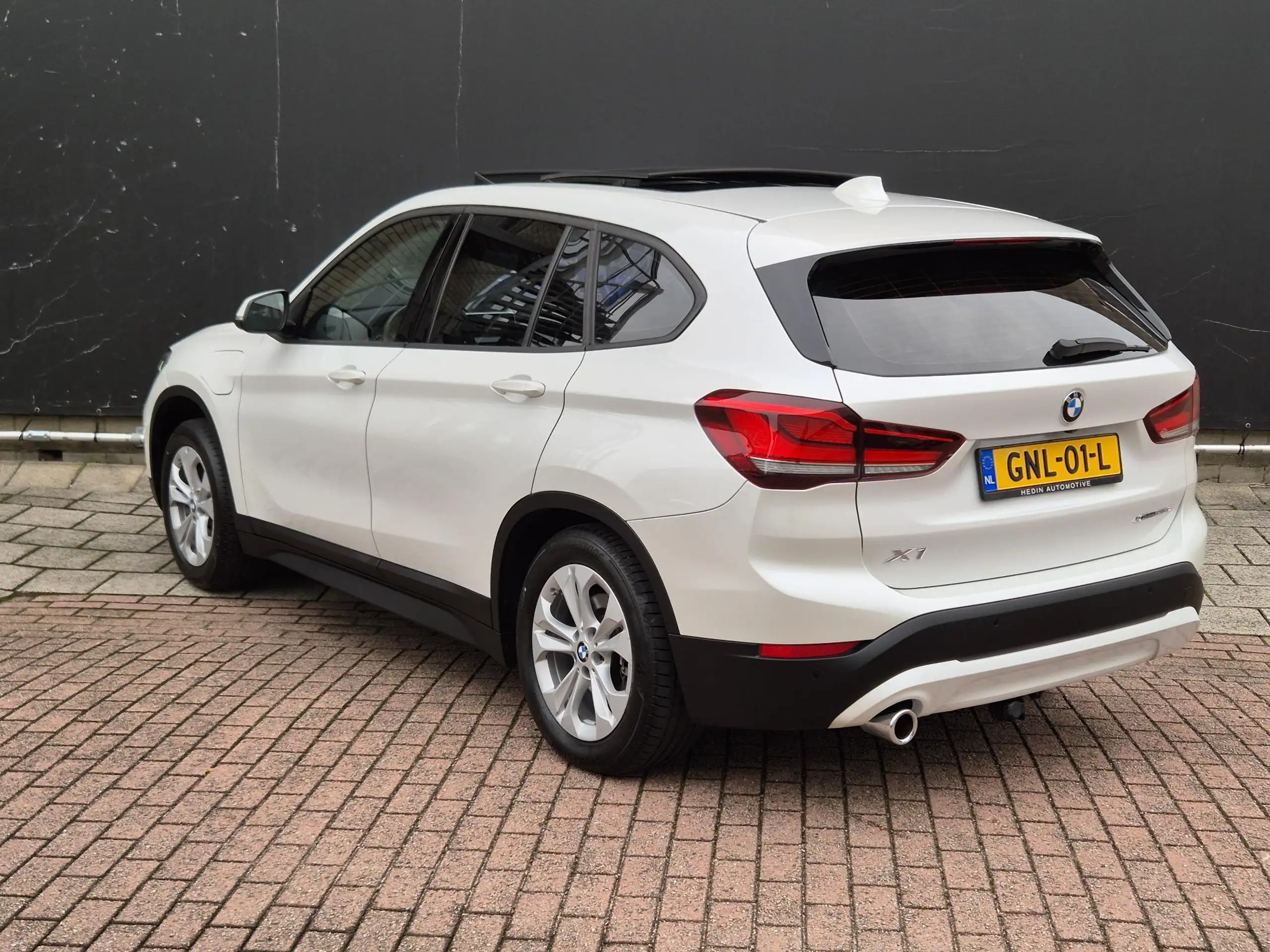 BMW - X1