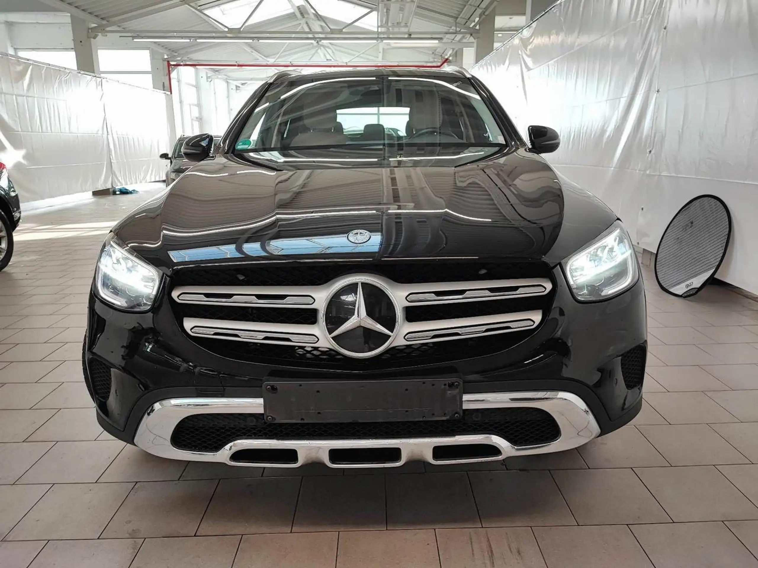 Mercedes-Benz GLC 300 2021