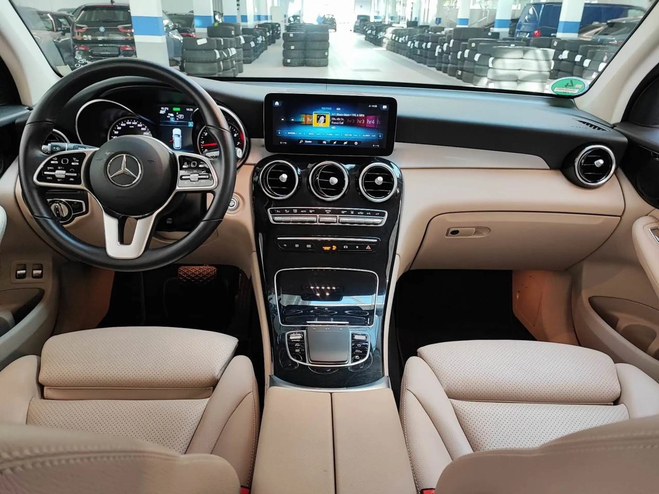 Mercedes-Benz - GLC 300