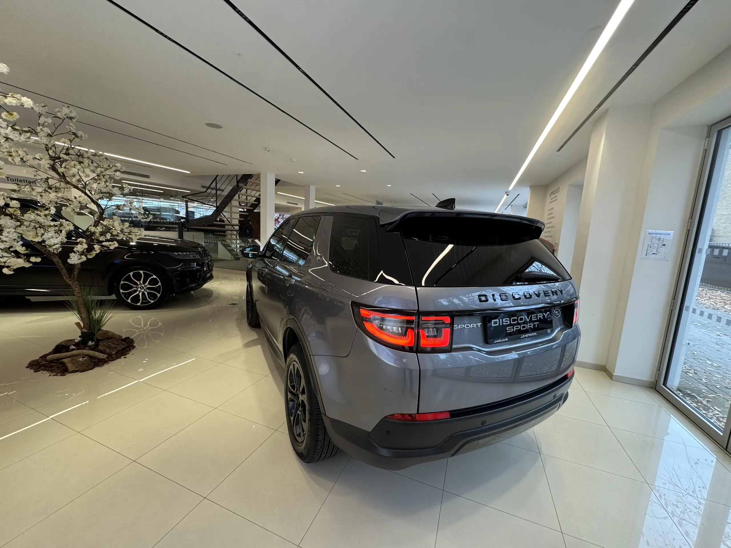 Land Rover - Discovery Sport