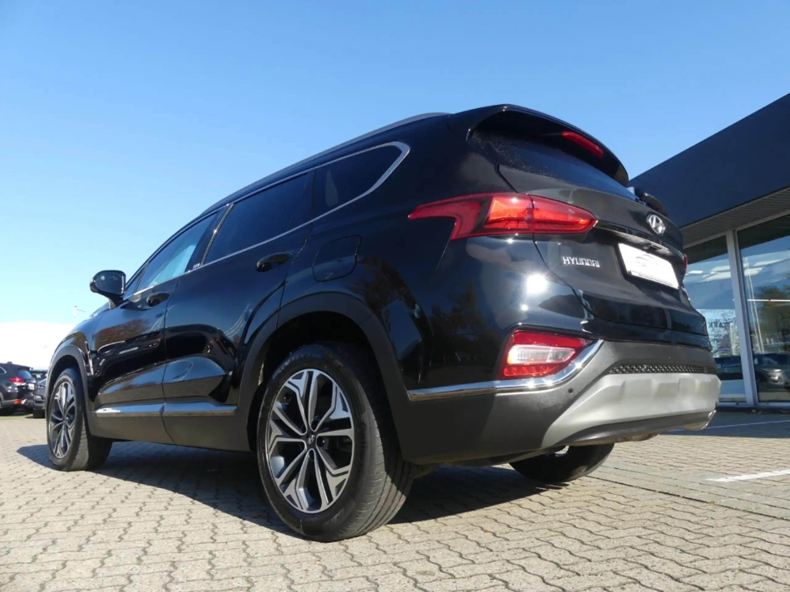 Hyundai - SANTA FE