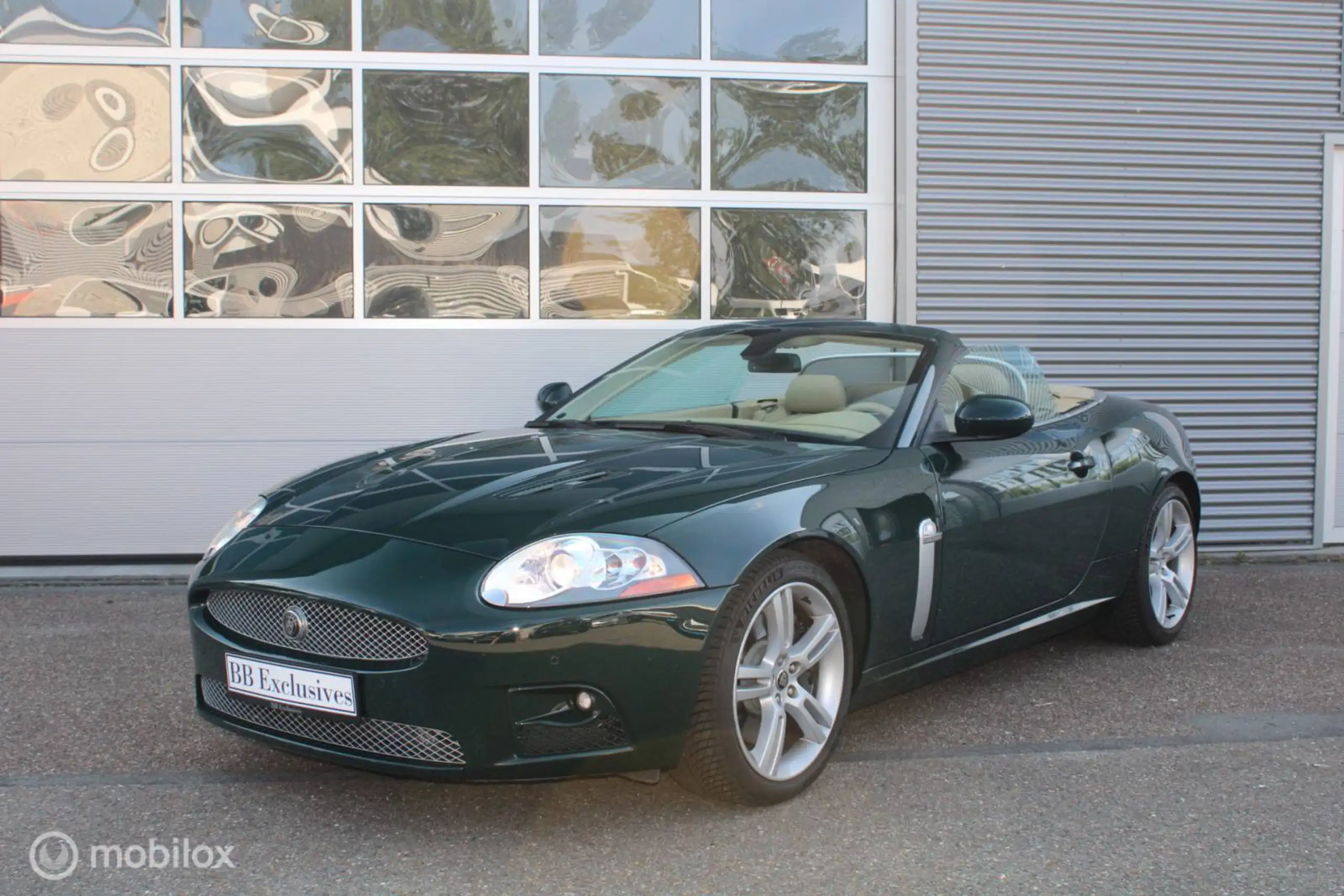 Jaguar - XKR