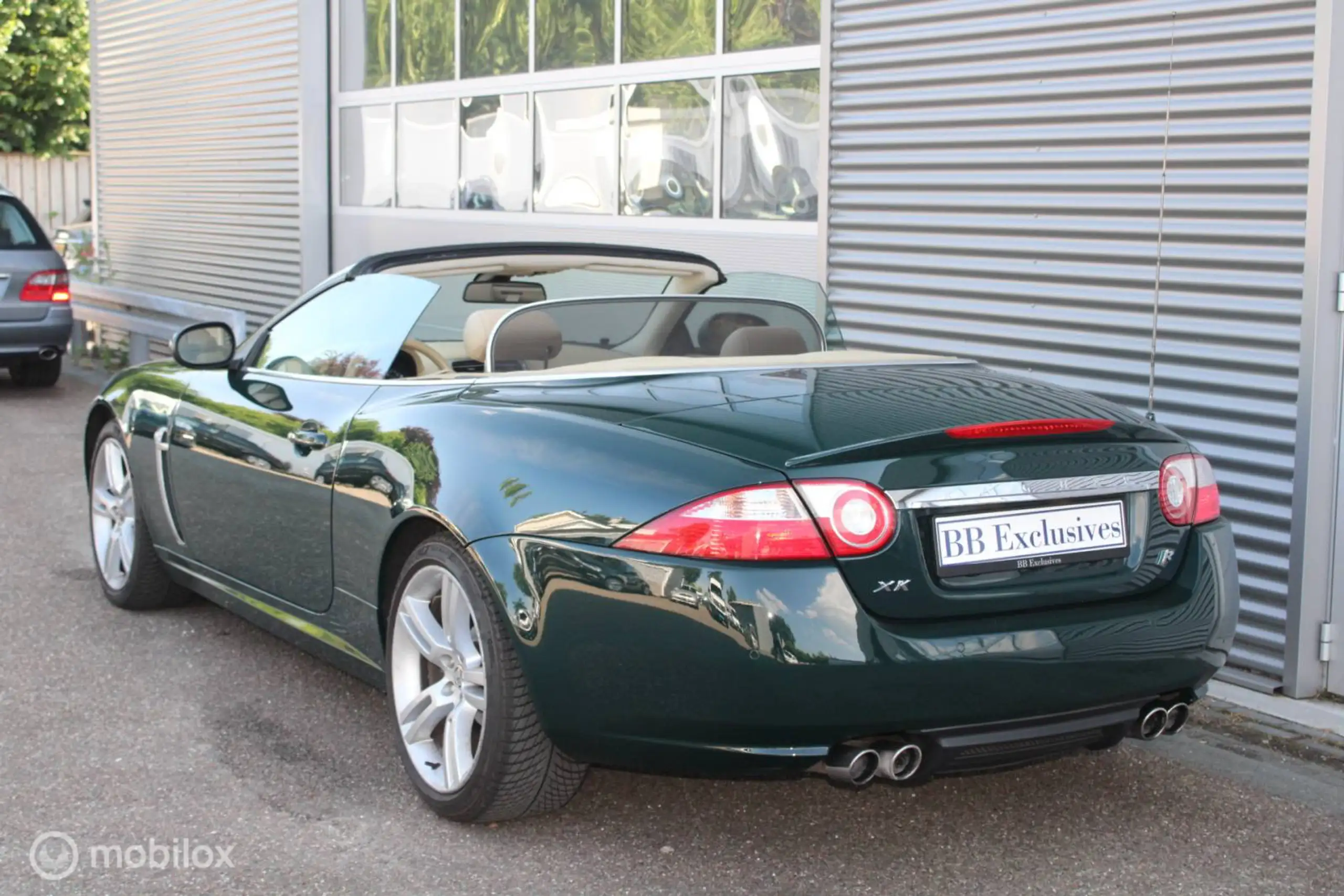 Jaguar - XKR