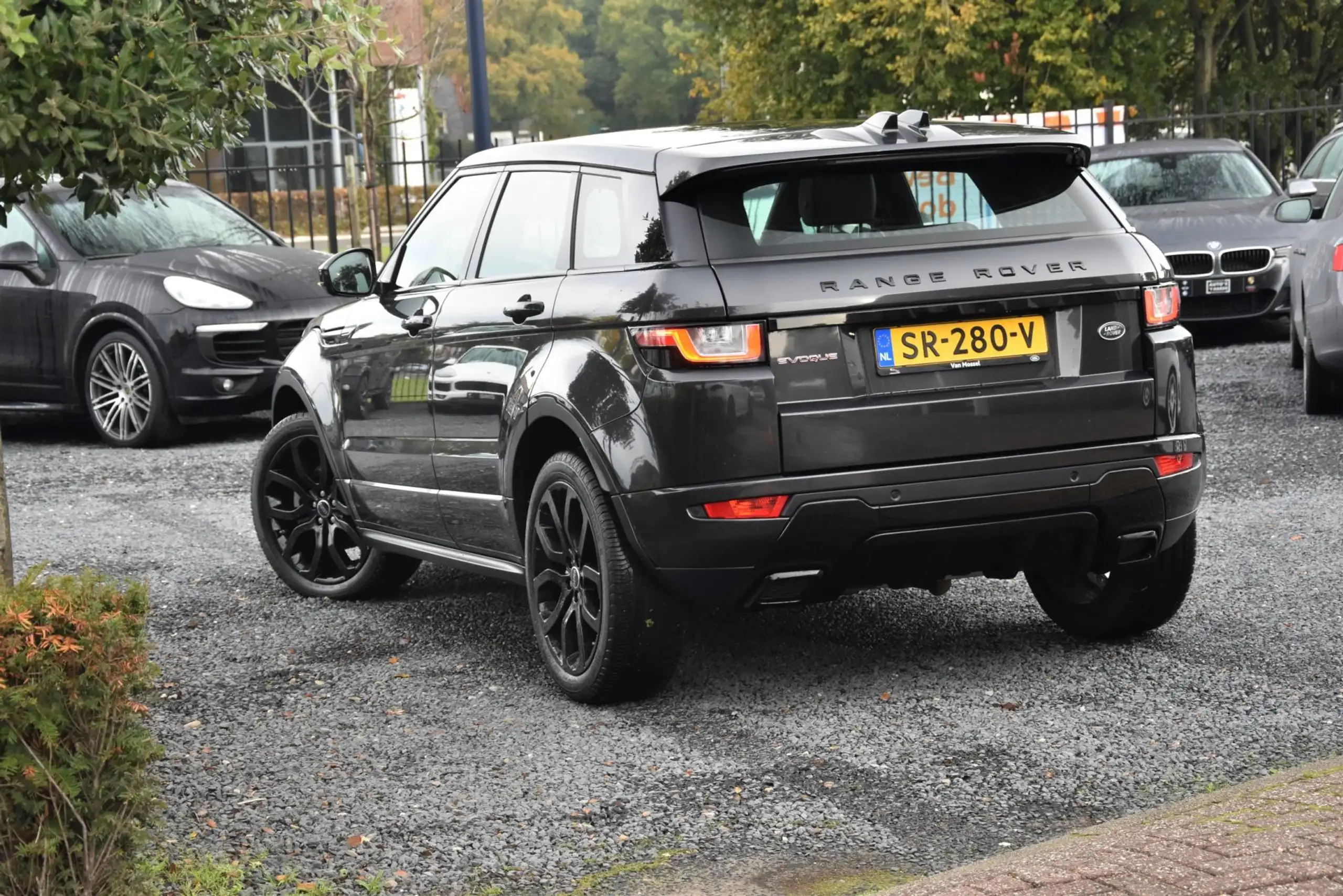 Land Rover - Range Rover Evoque