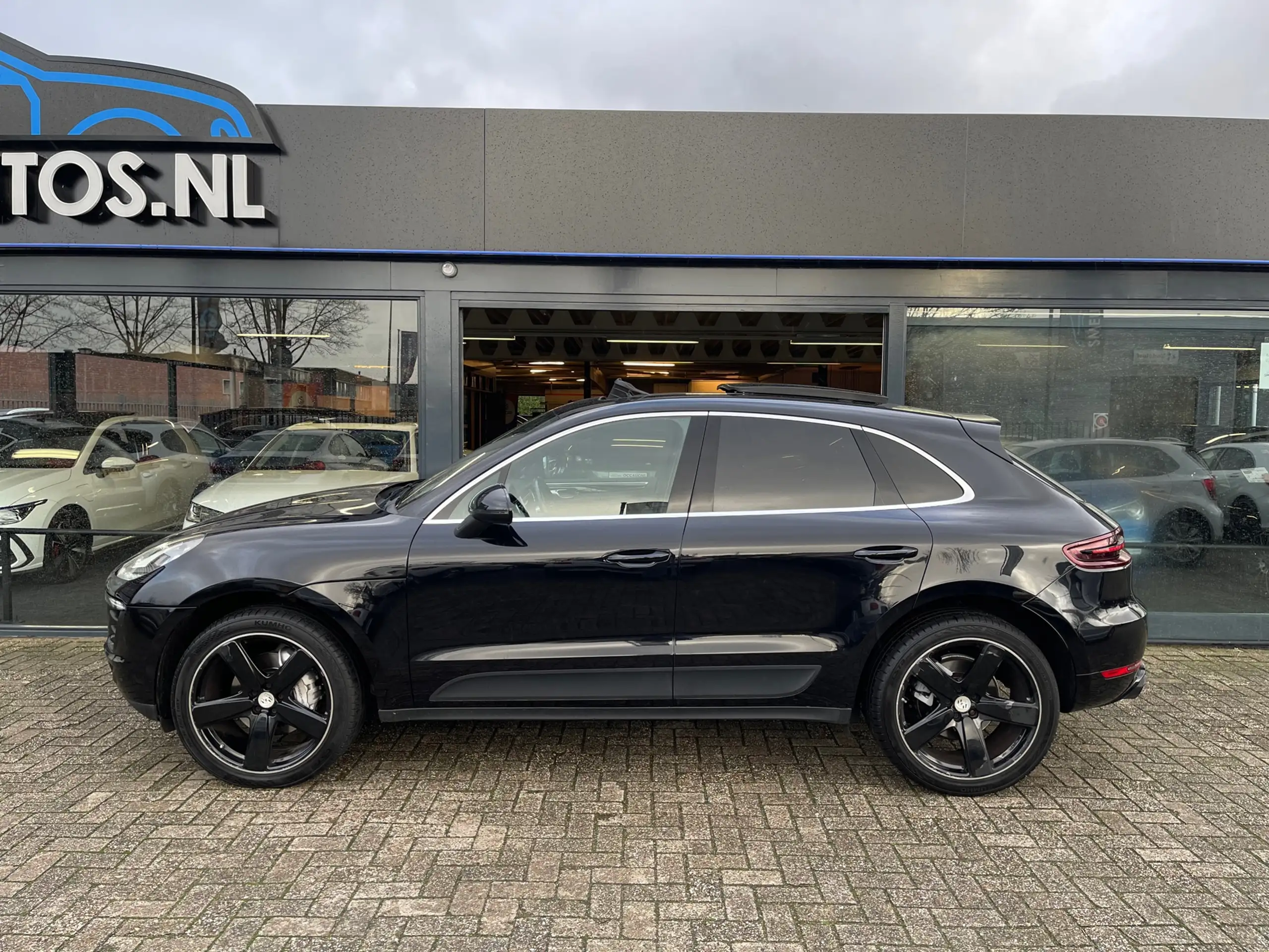 Porsche - Macan