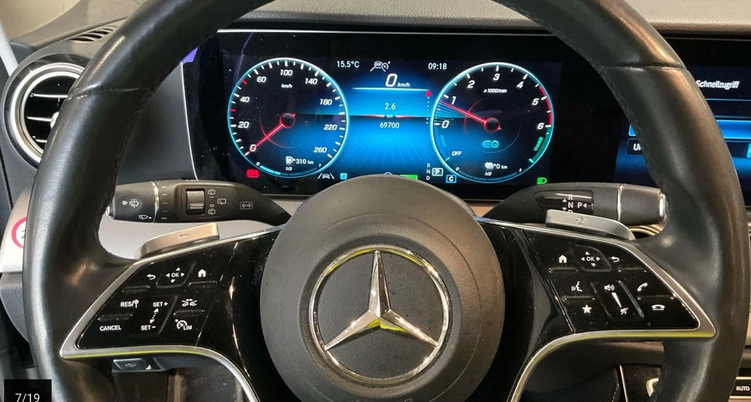 Mercedes-Benz - E 300