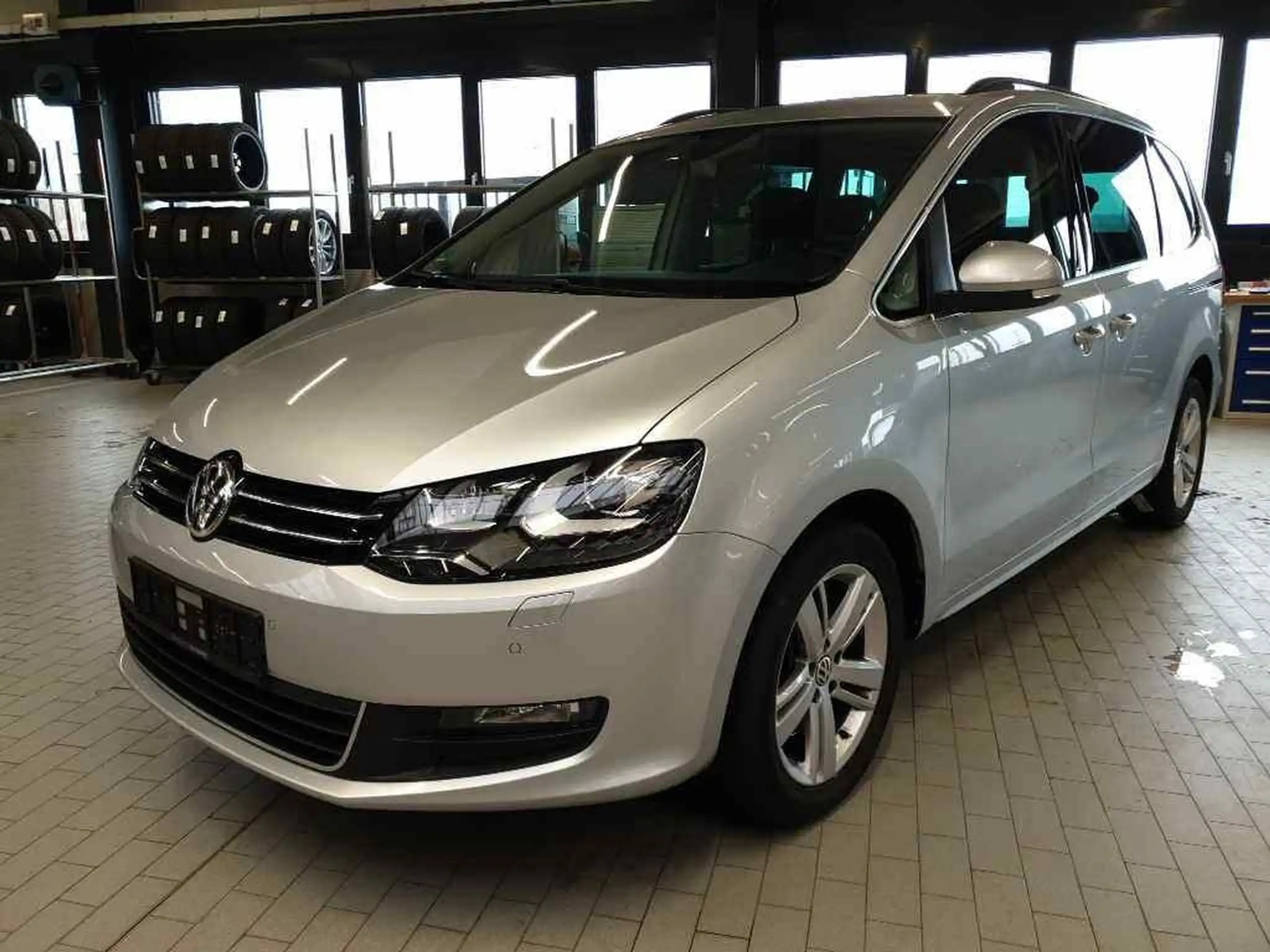 Volkswagen - Sharan