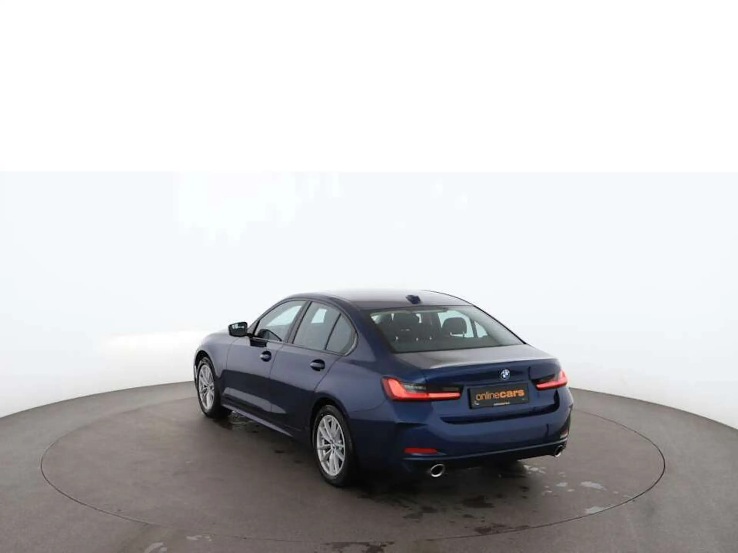 BMW - 320