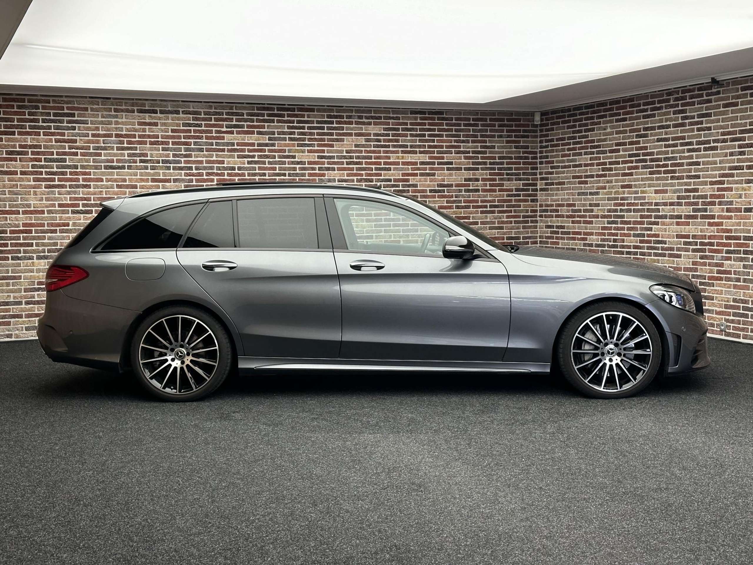 Mercedes-Benz - C 300