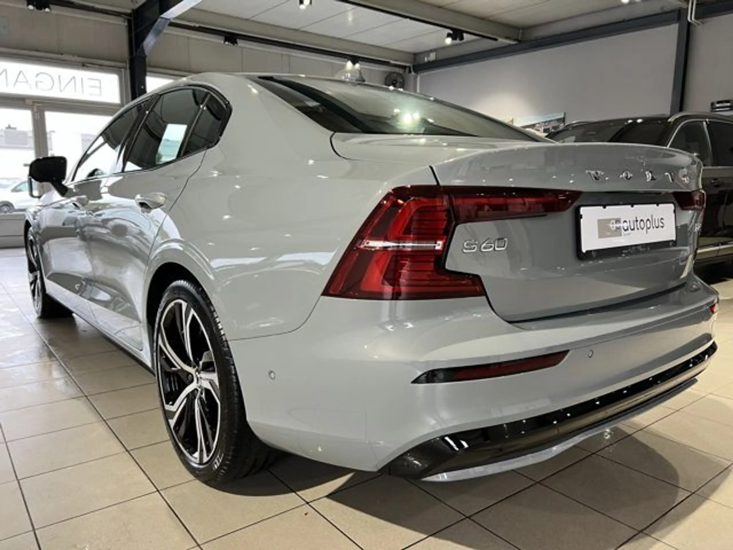 Volvo - S60