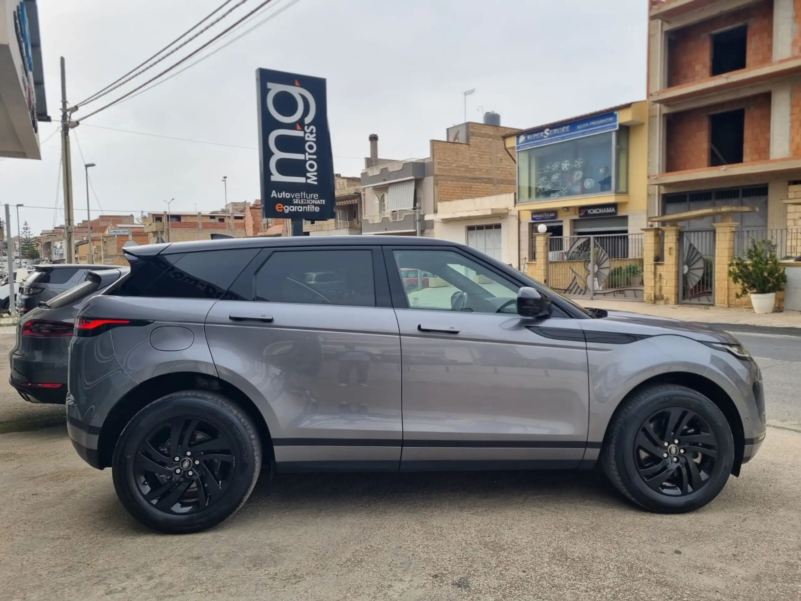 Land Rover - Range Rover Evoque