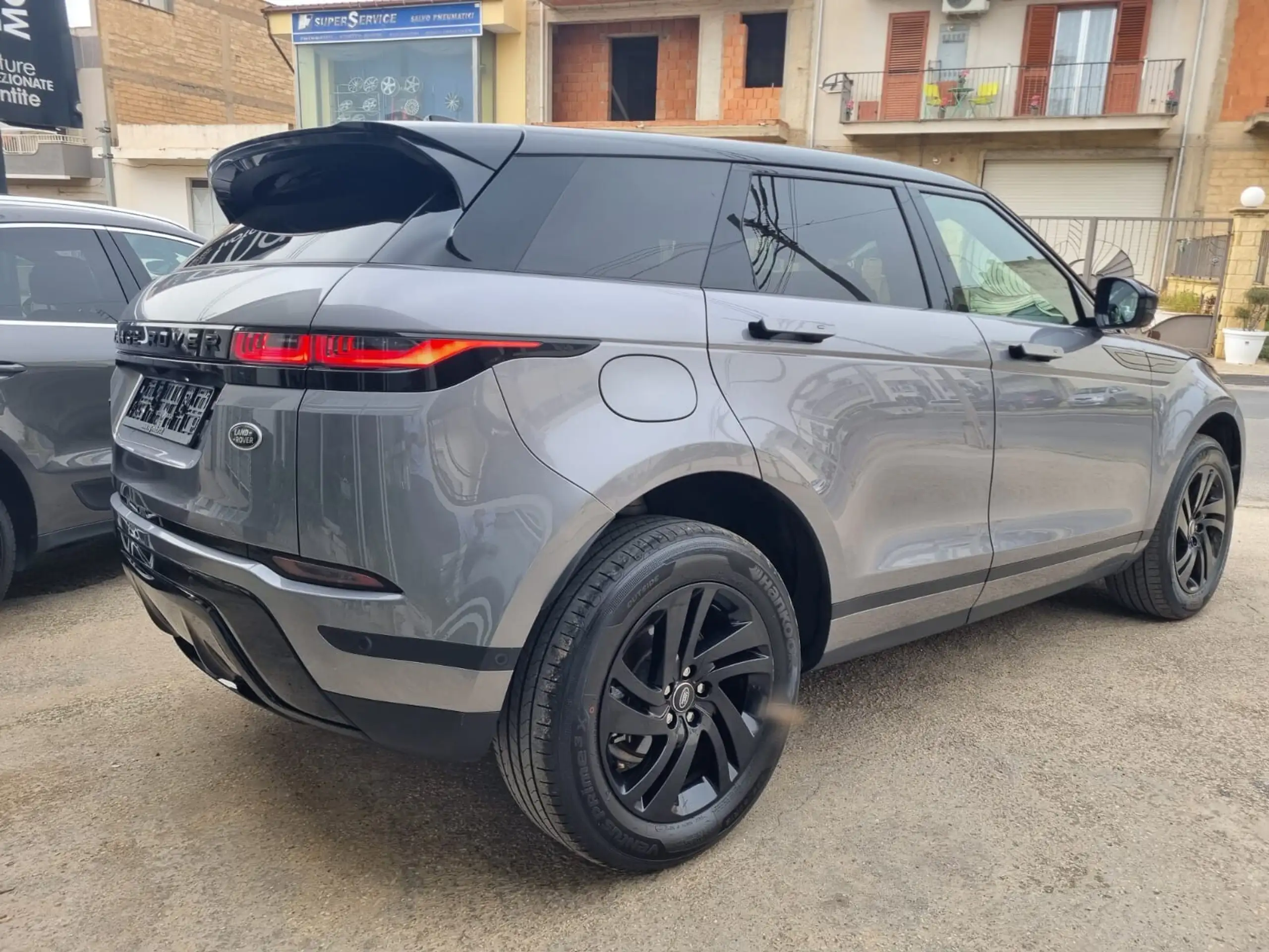 Land Rover - Range Rover Evoque