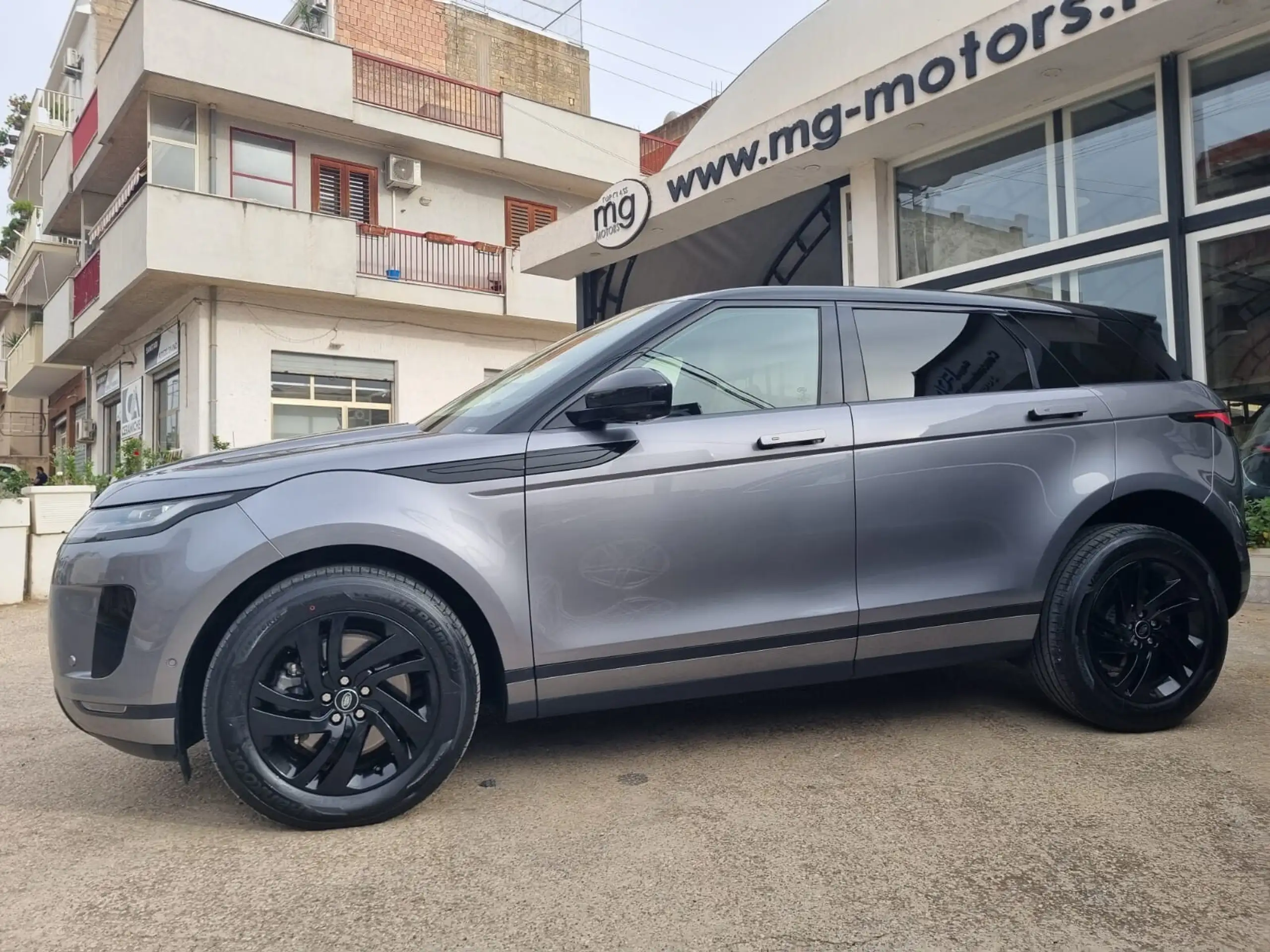 Land Rover - Range Rover Evoque