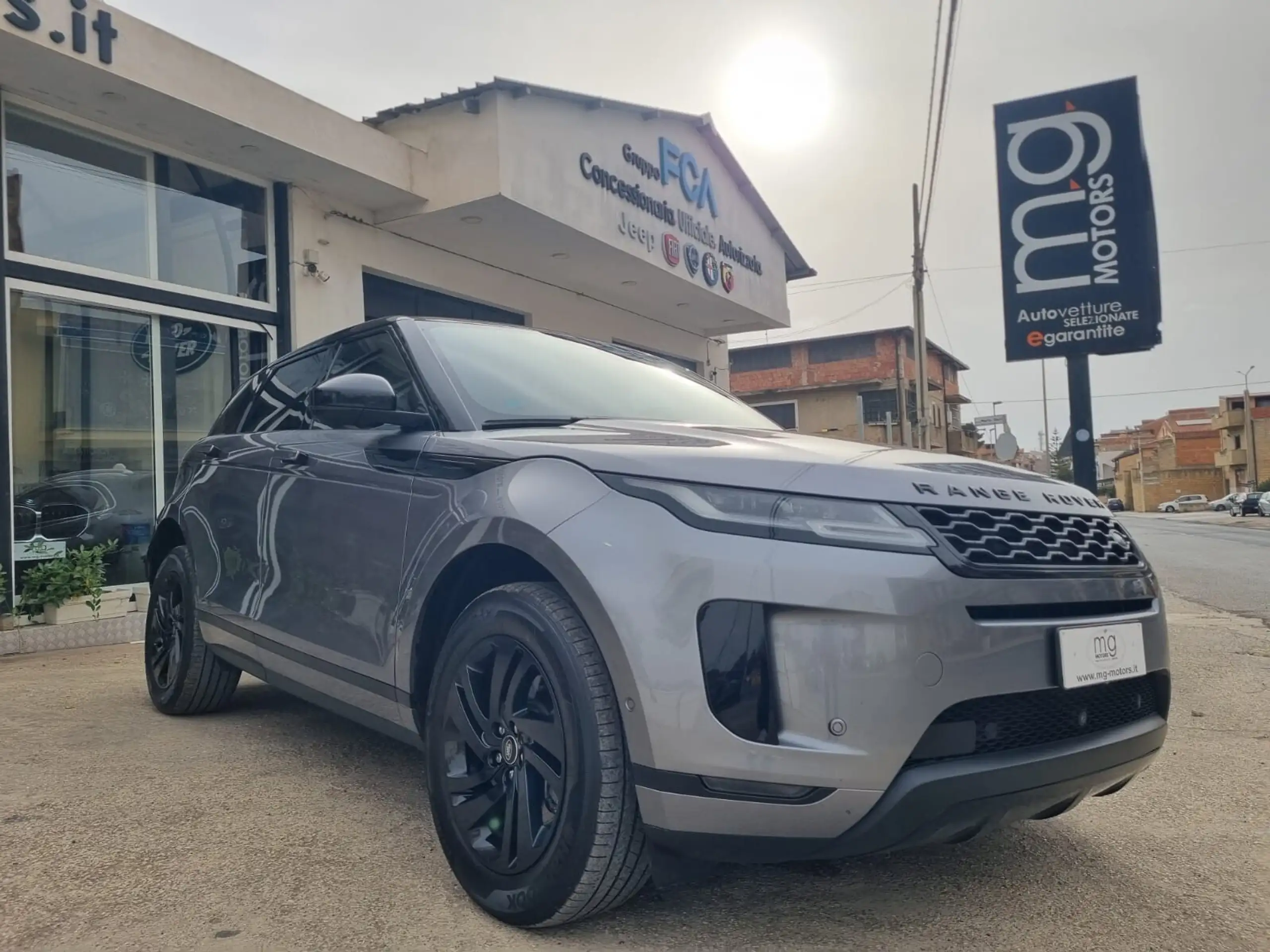 Land Rover - Range Rover Evoque