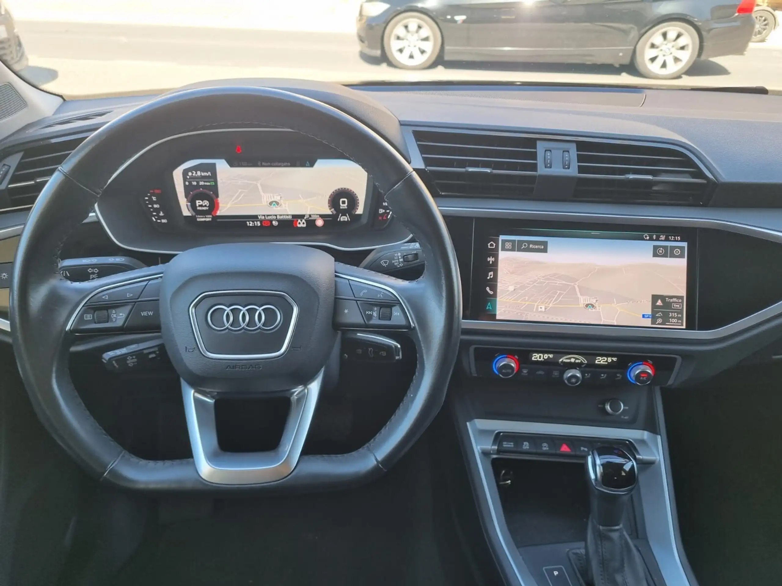 Audi - Q3