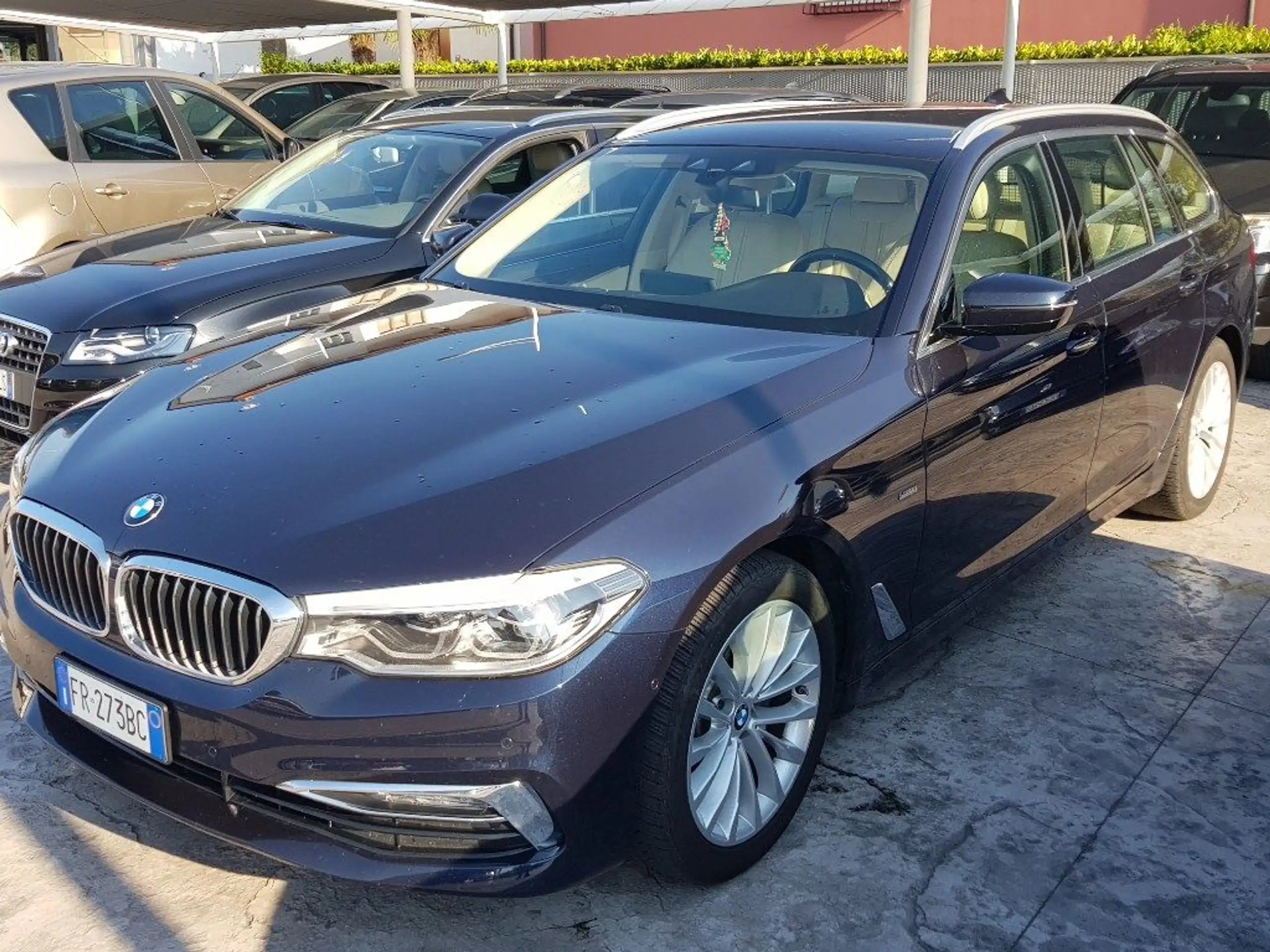 BMW - 520