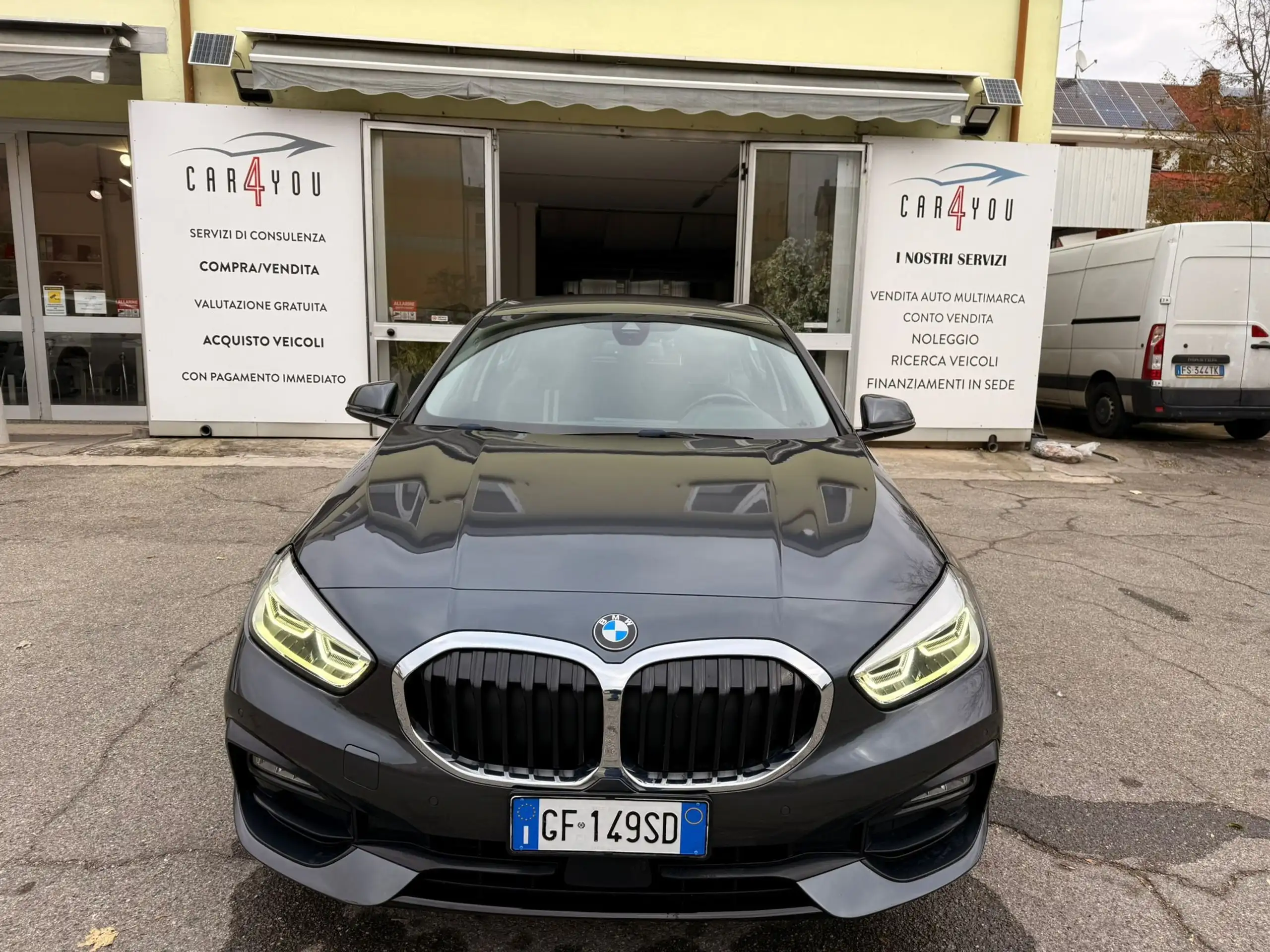 BMW - 118