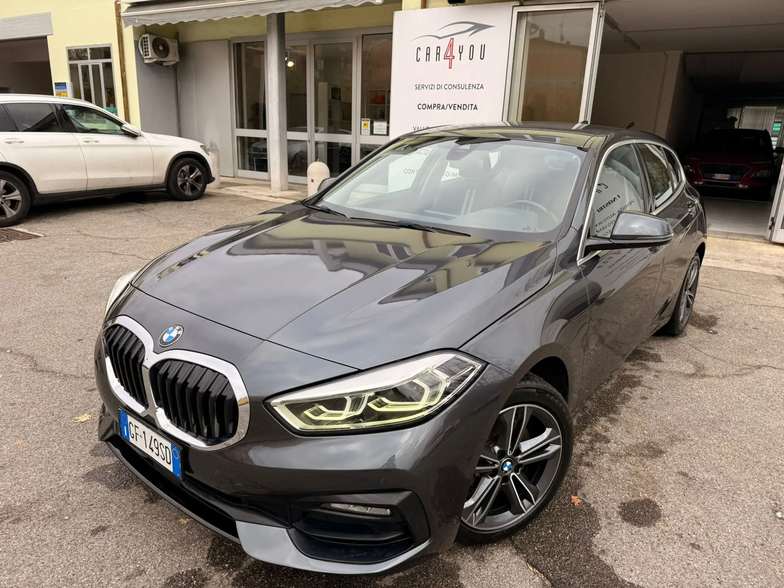 BMW - 118