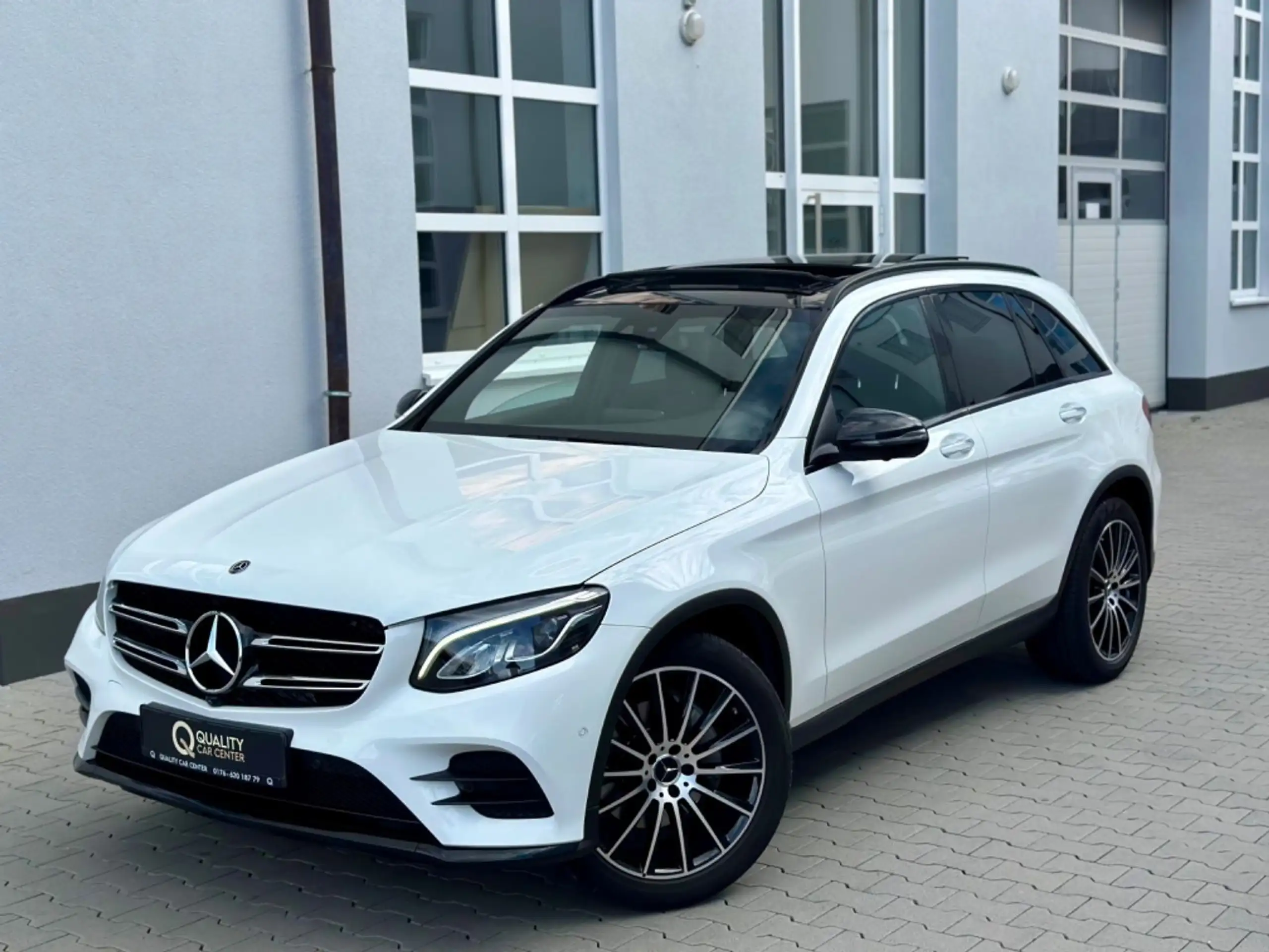 Mercedes-Benz - GLC 300