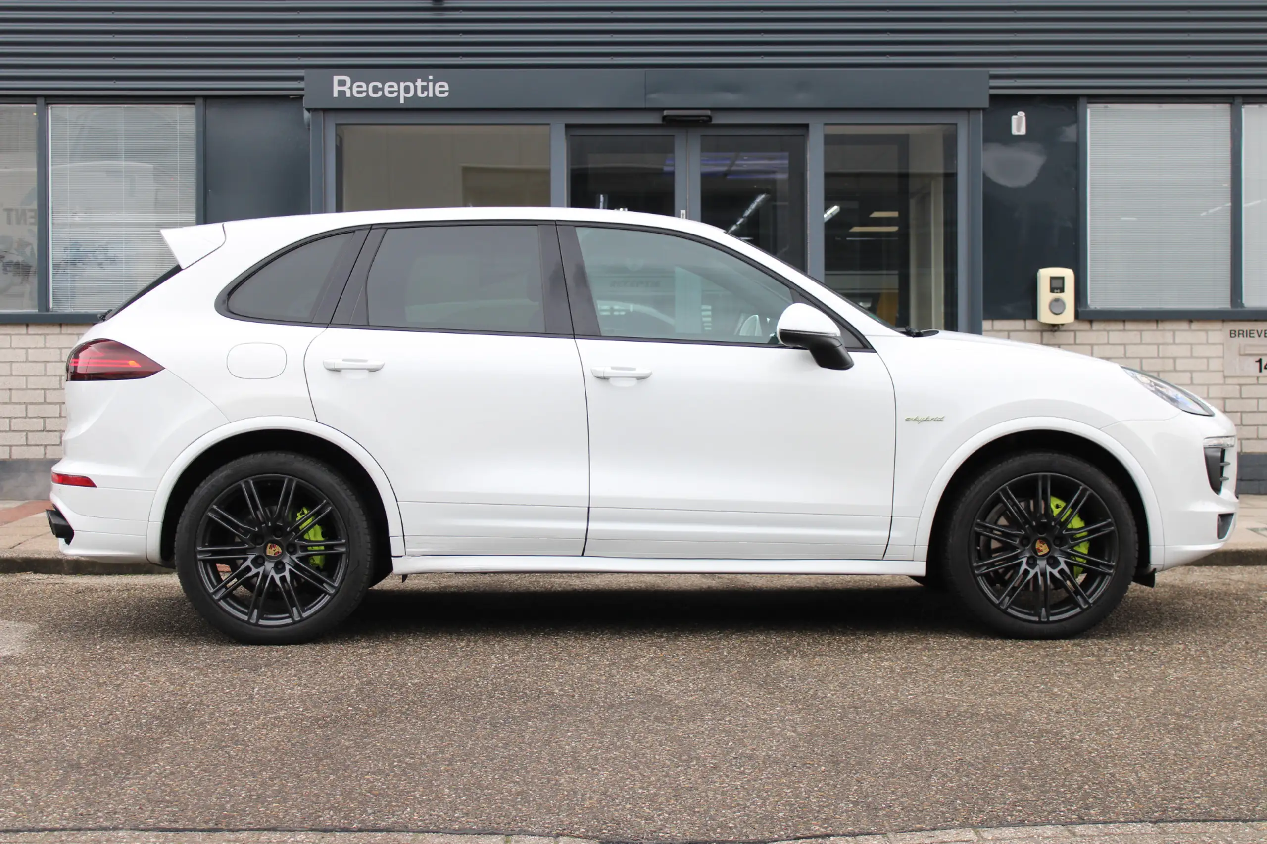 Porsche - Cayenne