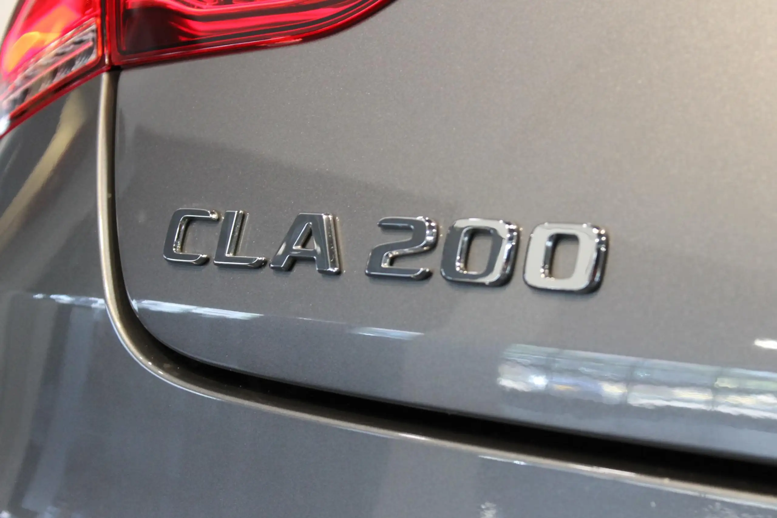 Mercedes-Benz - CLA 200