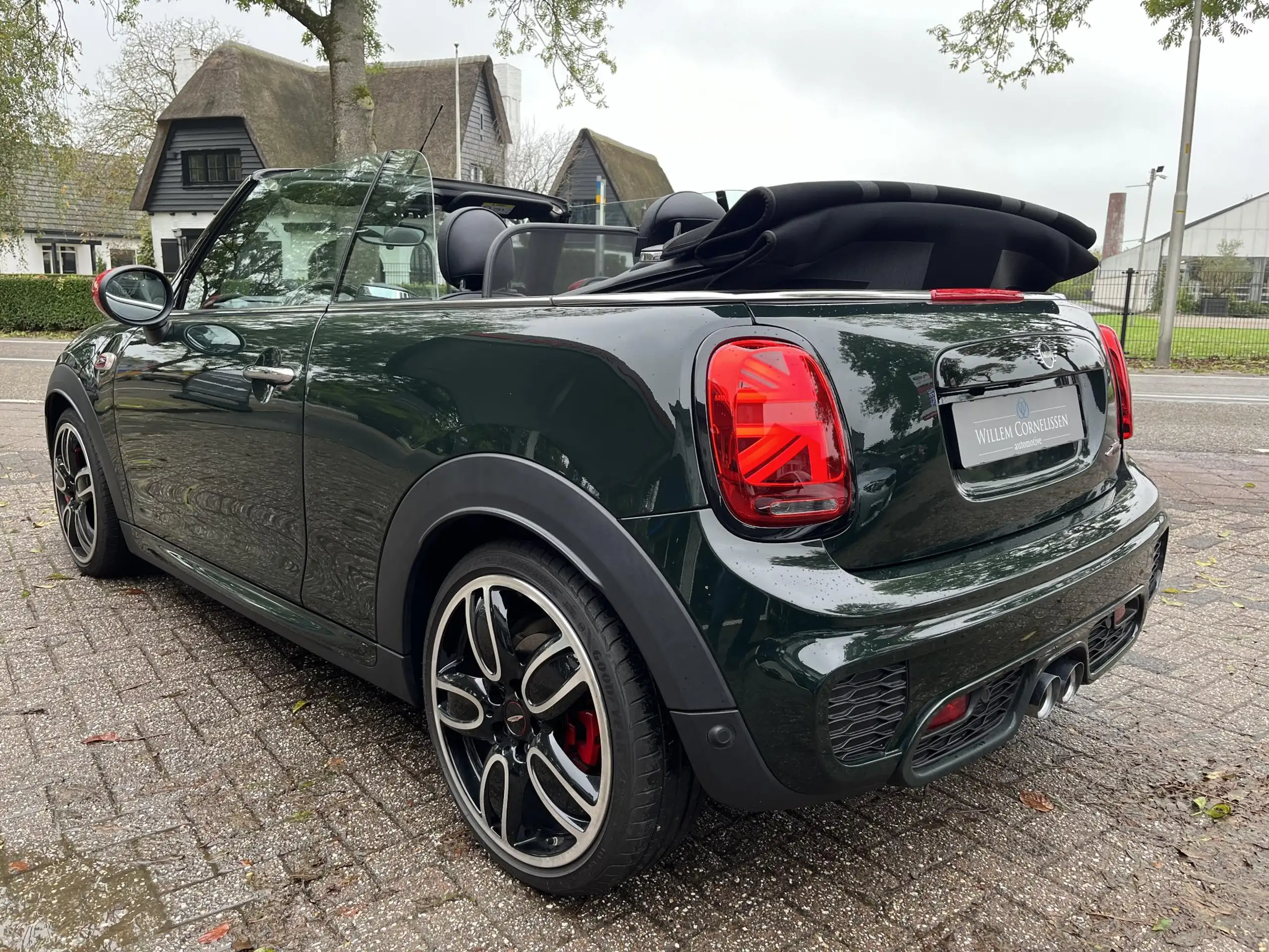 MINI - John Cooper Works Cabrio