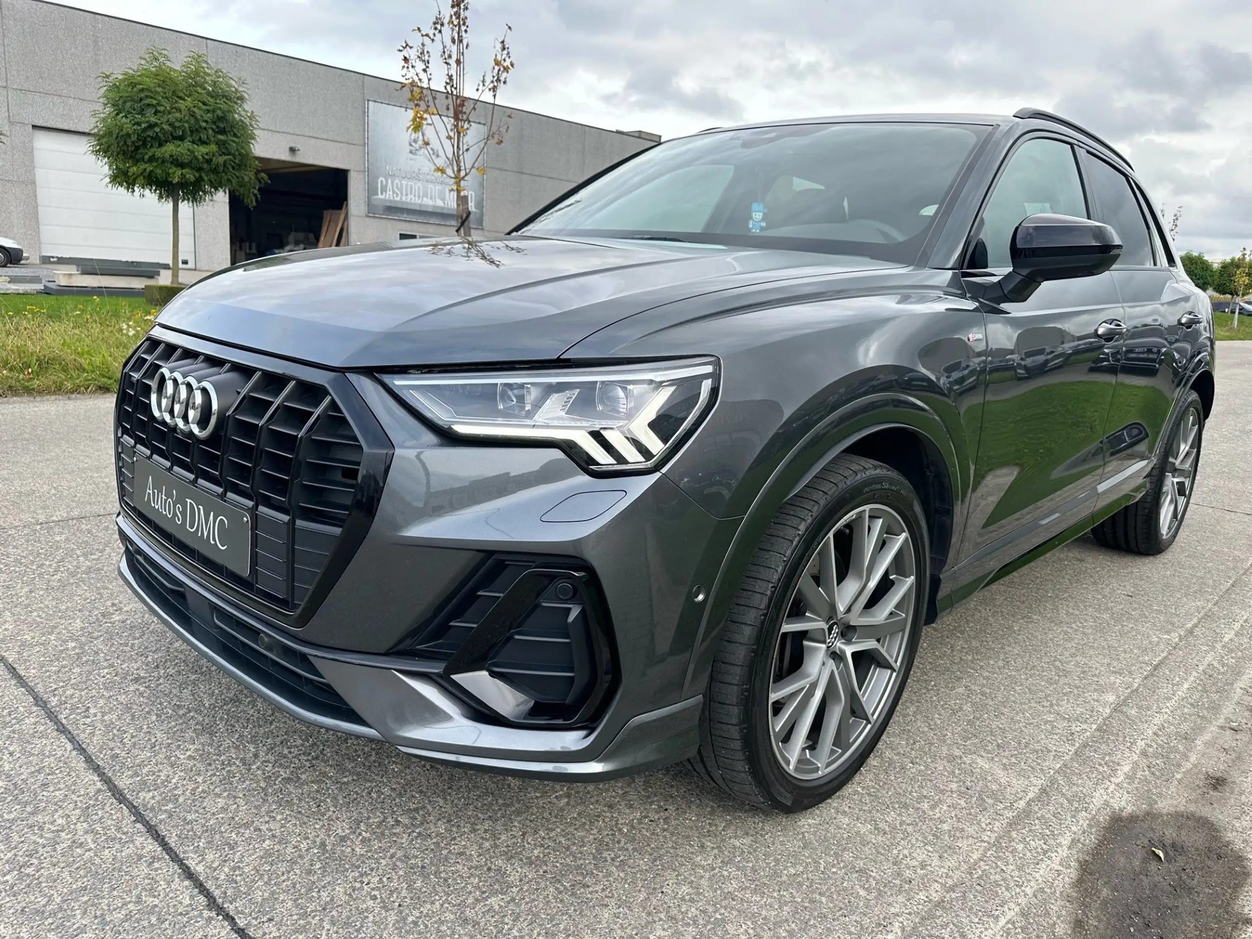 Audi - Q3