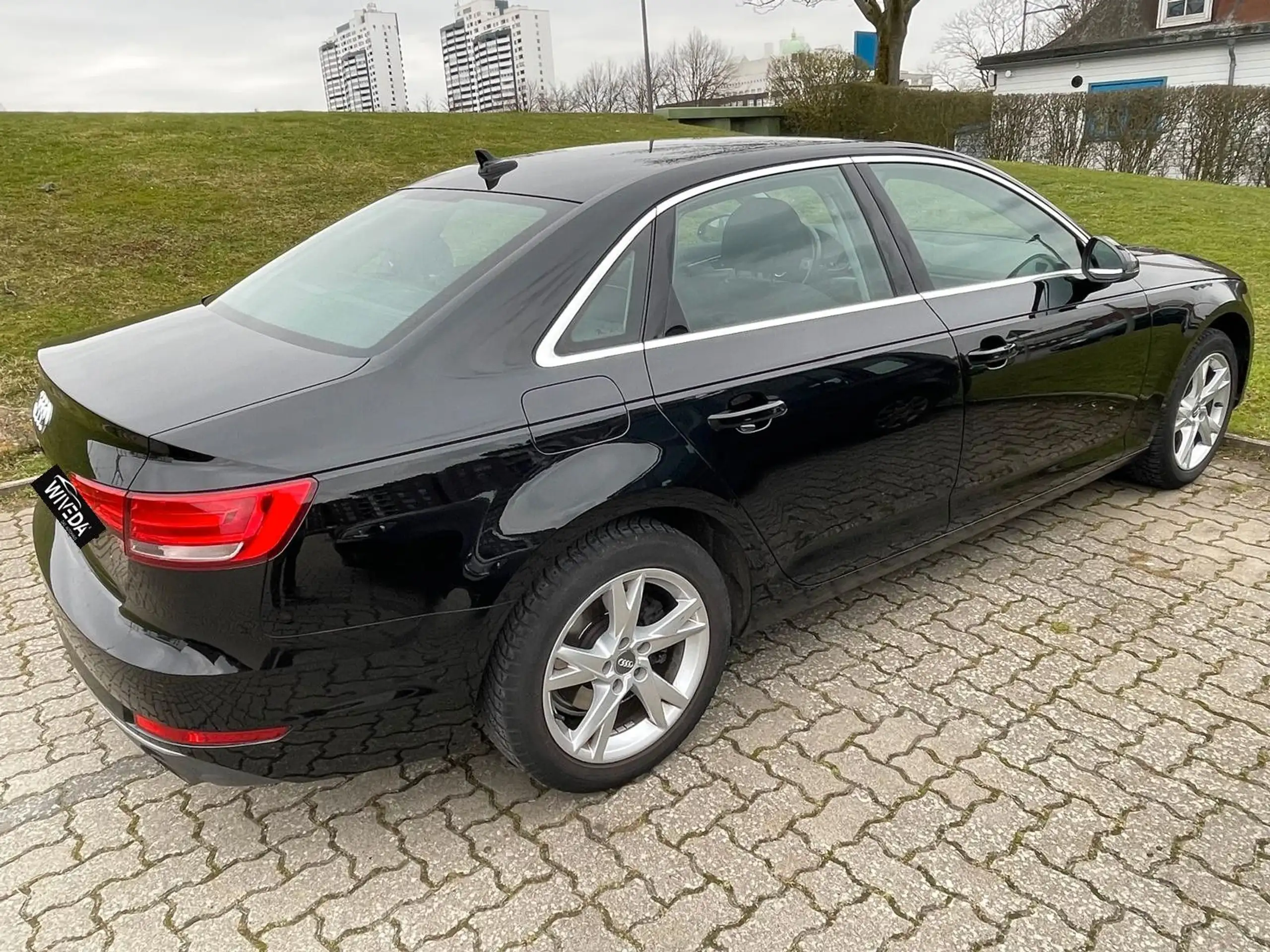 Audi - A4